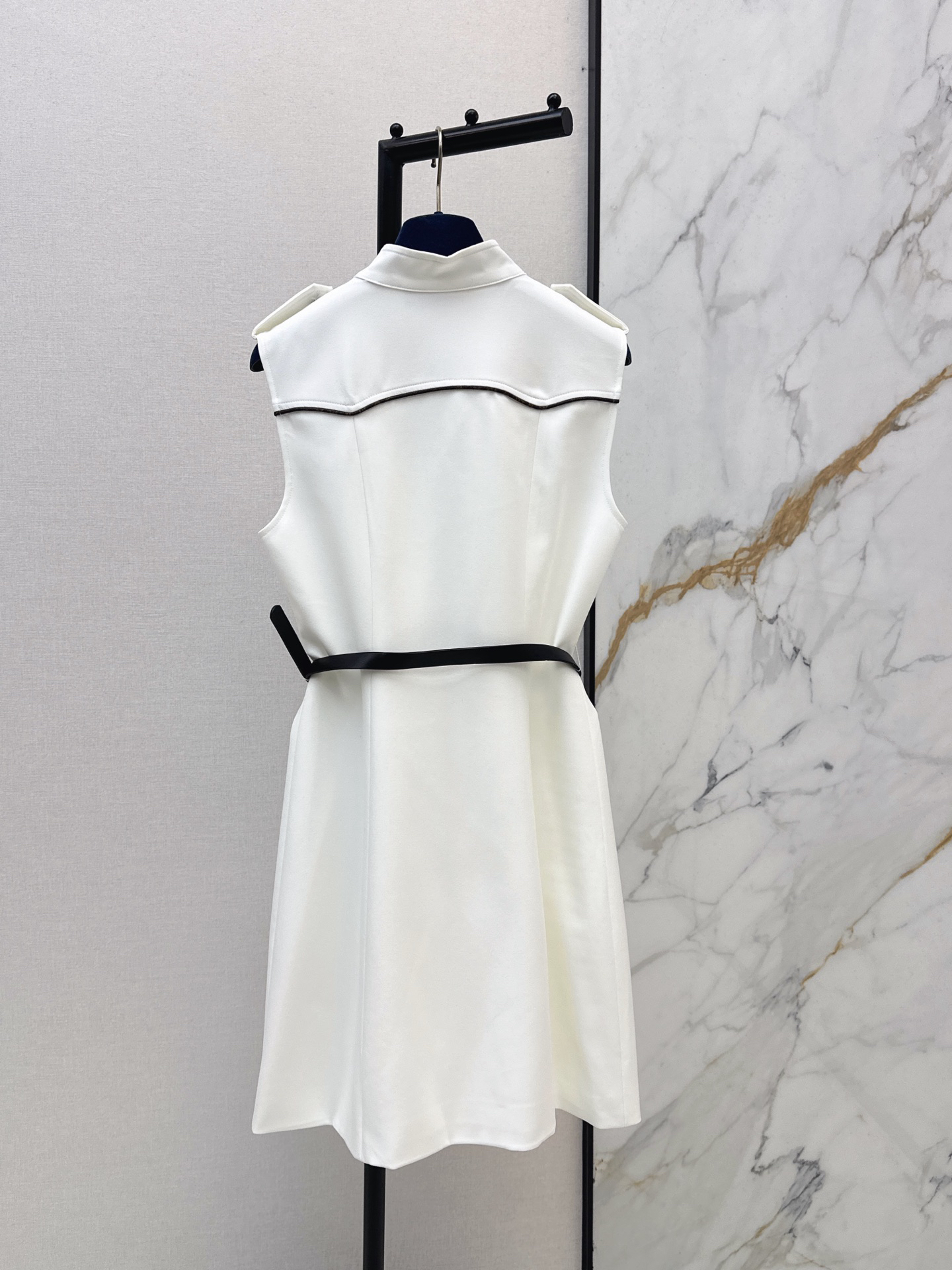[TOP] Louis Vuitton LV Dress - White