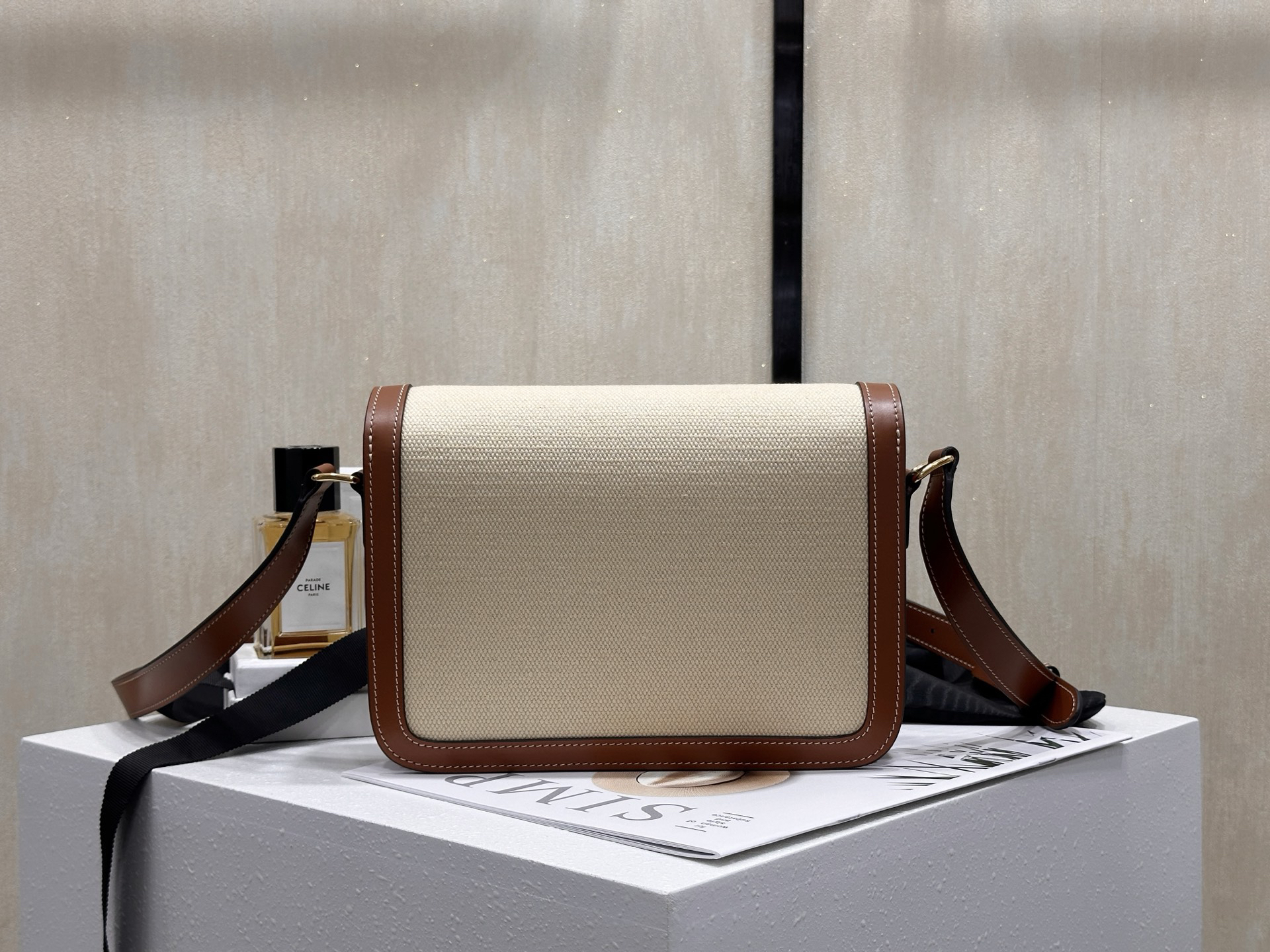[TOP] CELINE Triomphe Bag Canvas/Cowhide 22.5x16.5x7.5cm - Beige - 711 Luxury