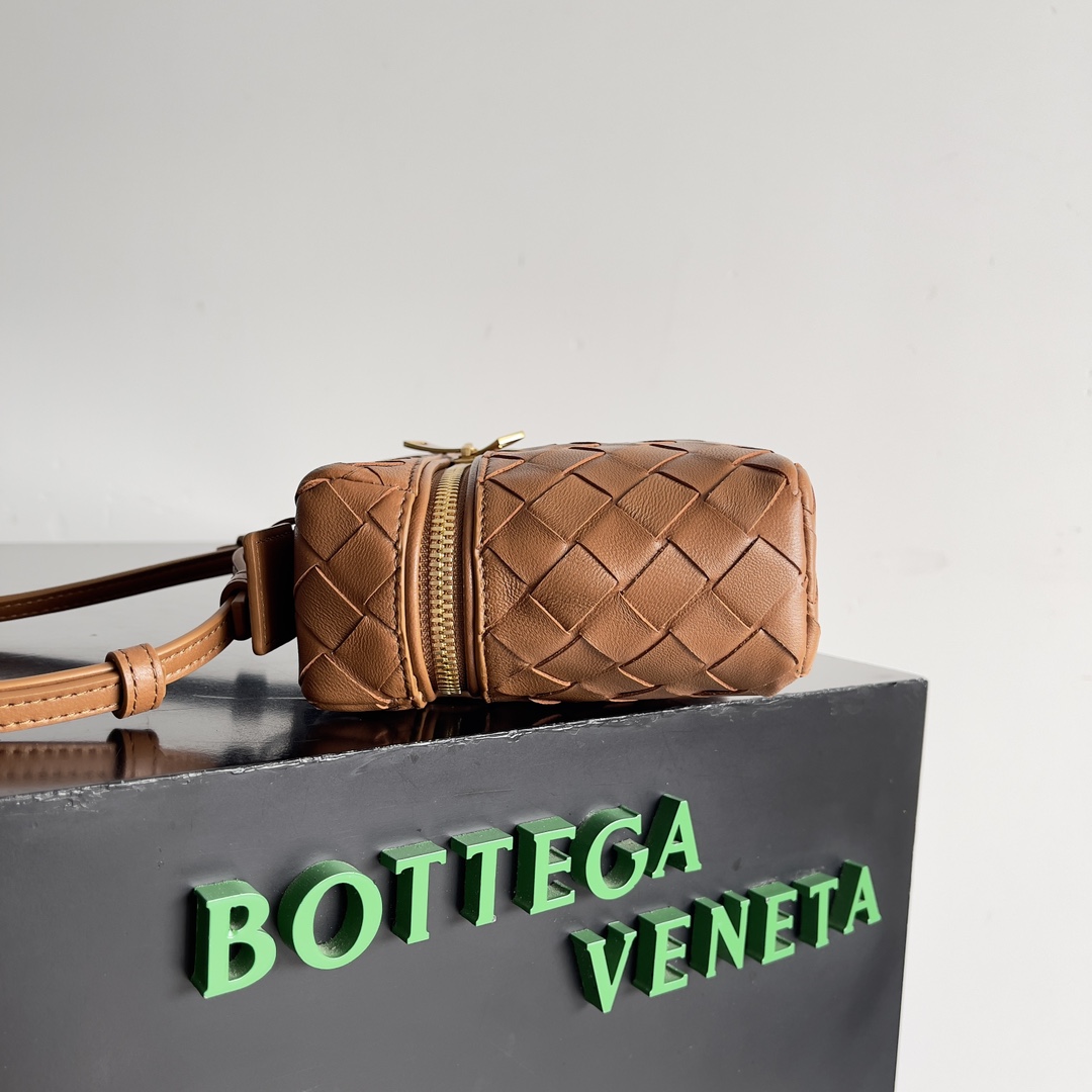 Bottega Veneta