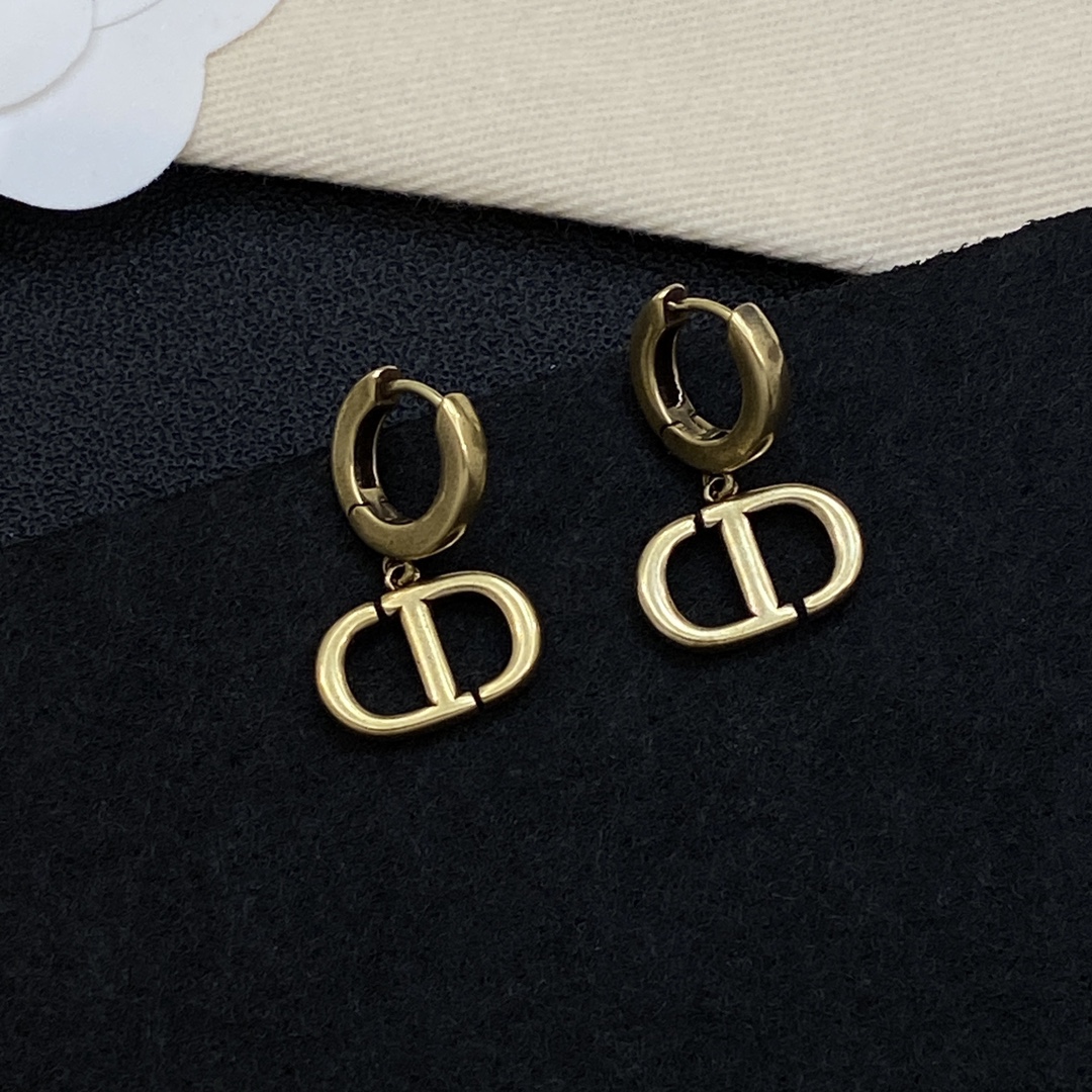 [TOP] Christian Dior Earrings - 3 Color