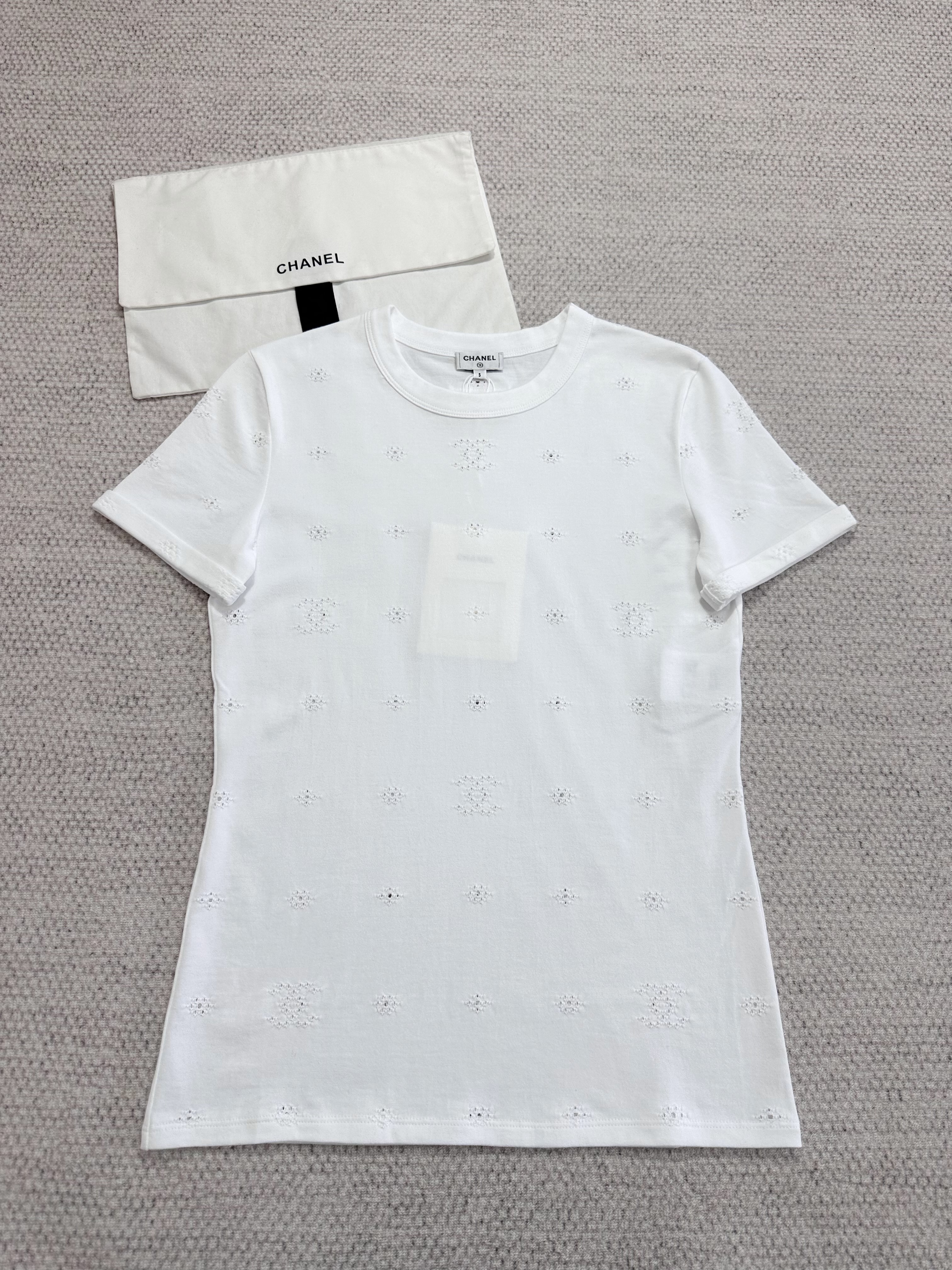 Chanel white Clothing Chanel Top-Quality Version Short-sleeved Top Cotton White View 2 | Nigo Office