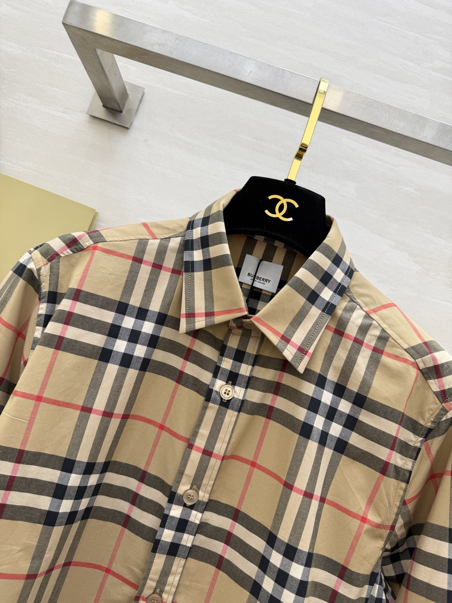 [TOP] BURBERRY Shirt - Khaki - 711 Luxury