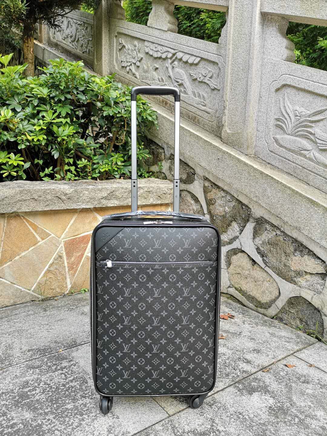 [TOP] Louis Vuitton LV Rolling Luggage  - Black - 711 Luxury