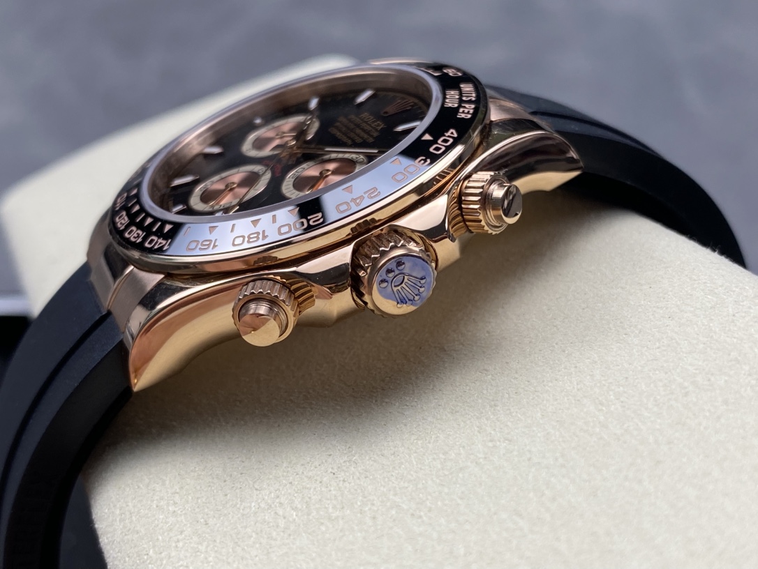 [TOP] ROLEX Men's Watch 40mm - Rose Gold