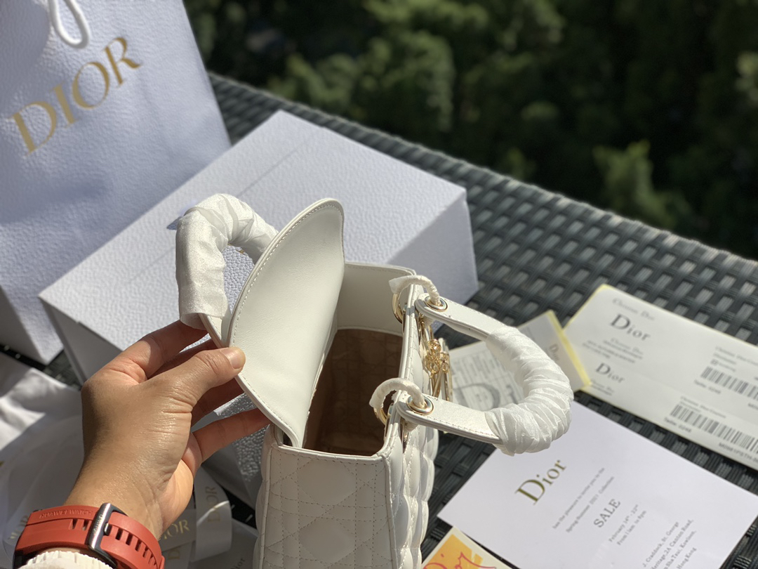 [TOP] Christian Dior Lady Dior Bag Lambskin 20x16.5x8cm - White