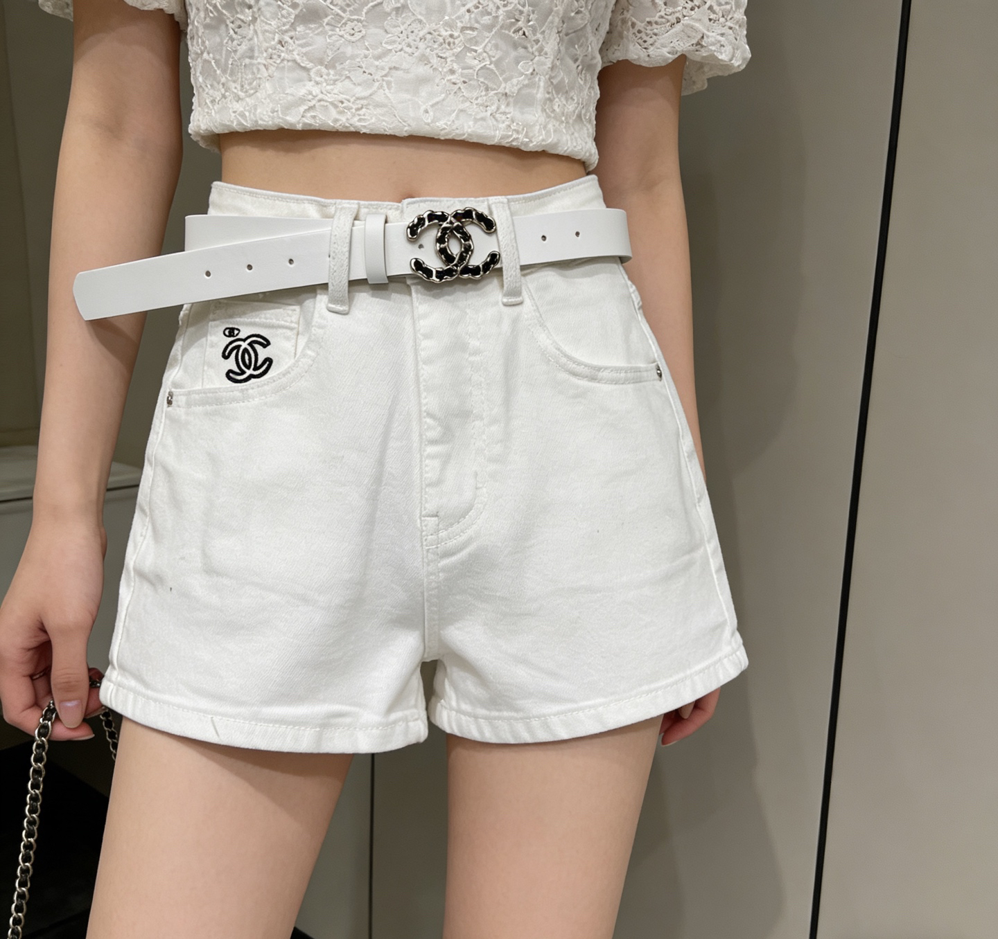 [TOP] CHANEL Shorts - White