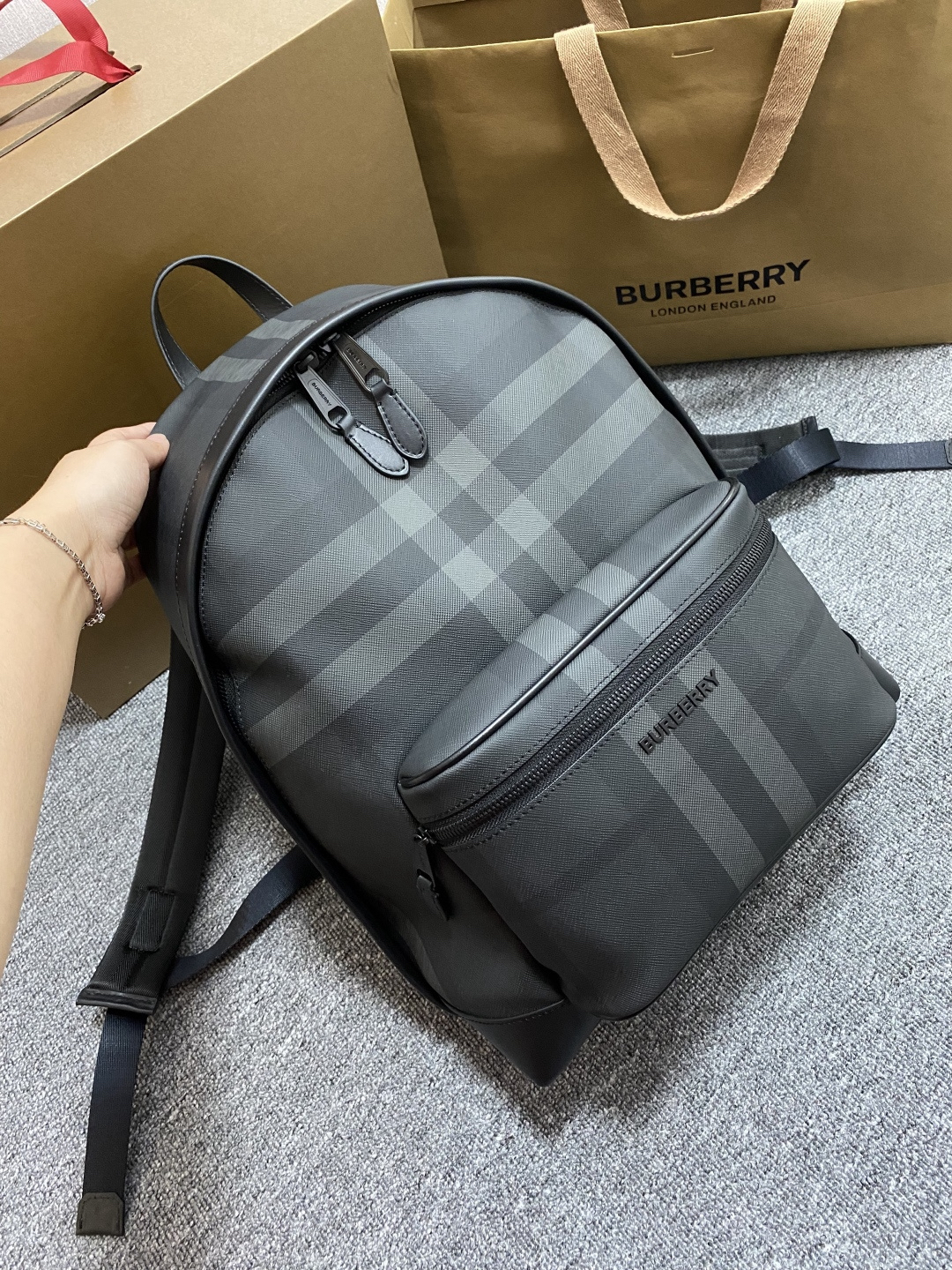 [TOP] BURBERRY Backpack 42.5x14.5x30cm - Gray - 711 Luxury