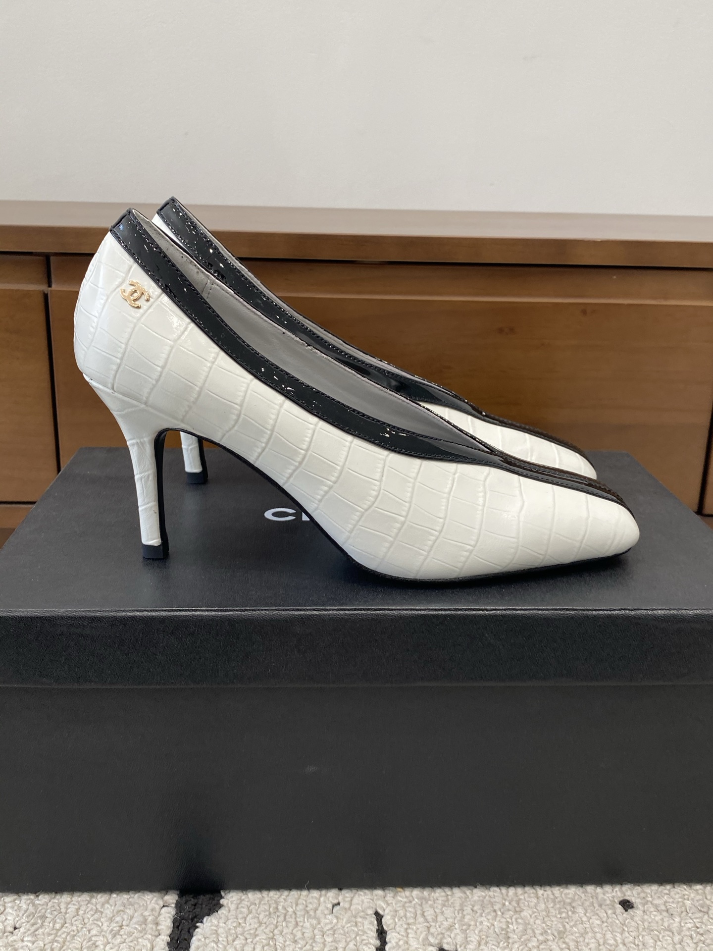 [TOP] CHANEL High Heel - White - 711 Luxury