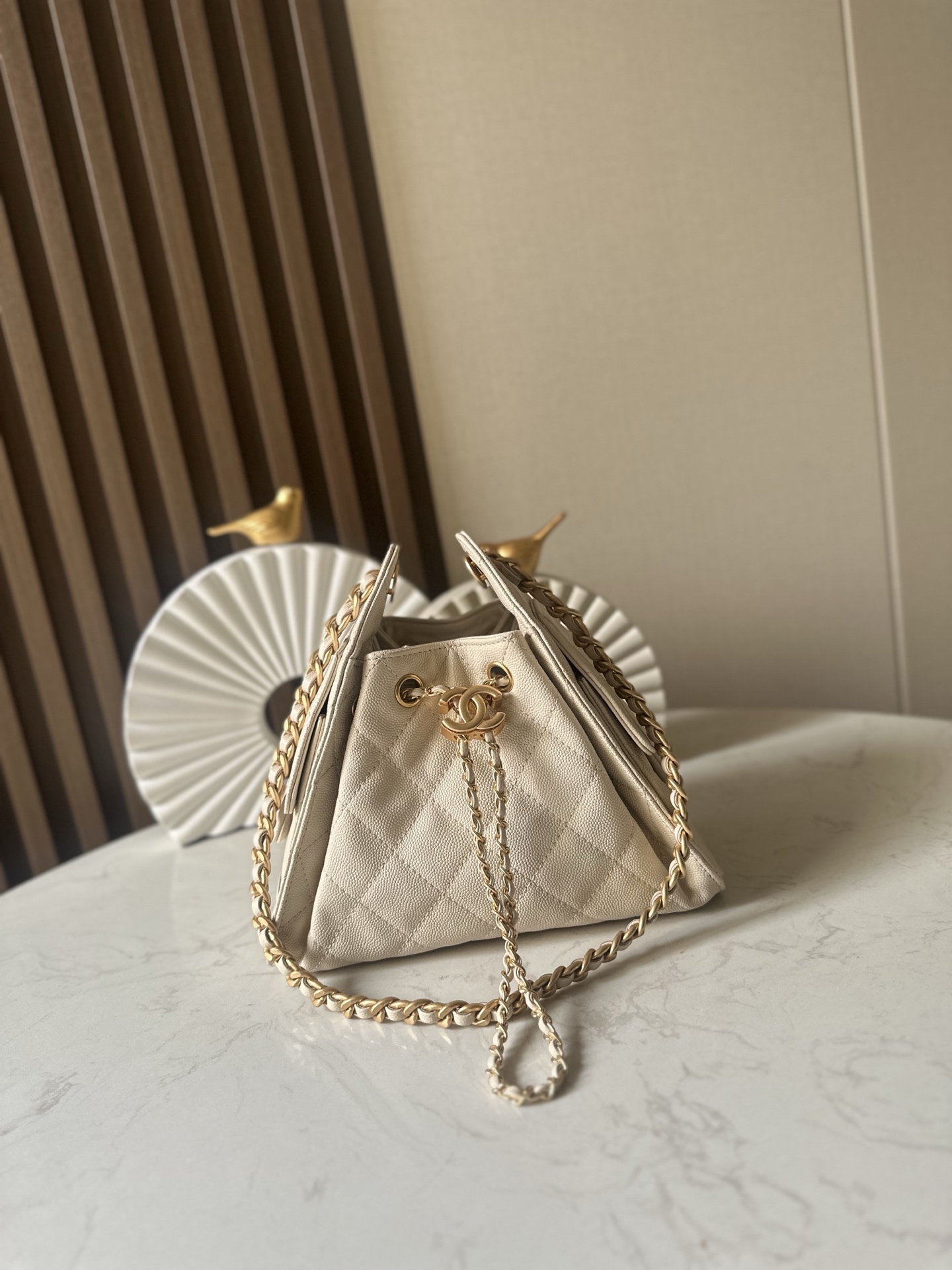 [TOP] CHANEL Hobo Bag 20x22x12.5cm - Light Apricot & GHW - 711 Luxury
