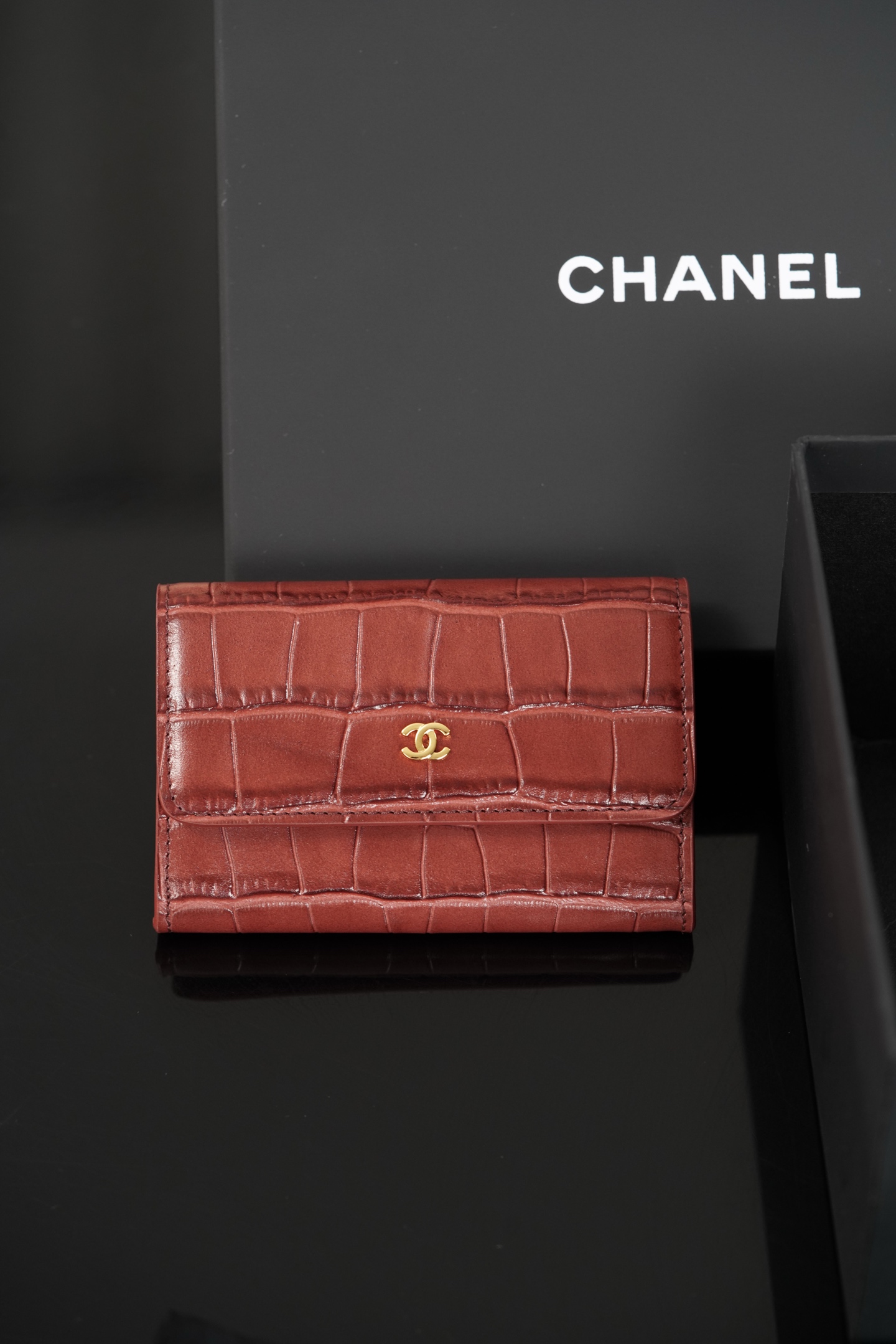 Chanel burgundy Accessory Chanel Burgundy Croc Embossed Leather Flap Card #389740 View 2 | Nigo Office