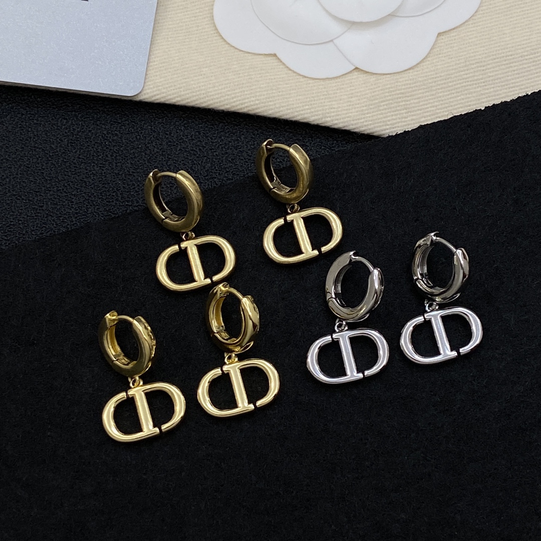 [TOP] Christian Dior Earrings - 3 Color