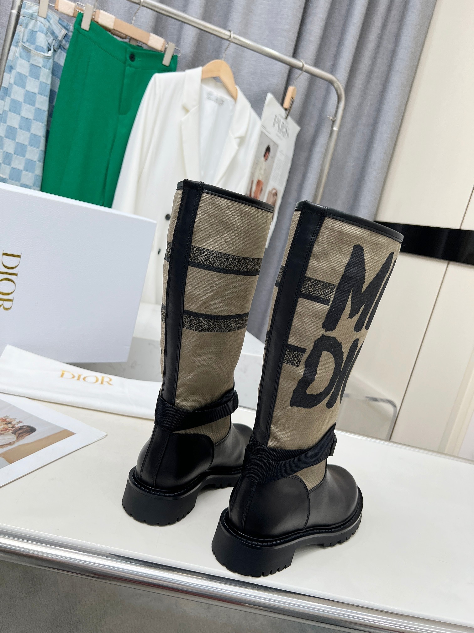 [TOP] Christian Dior Cowhide Boots - Khaki - 711 Luxury