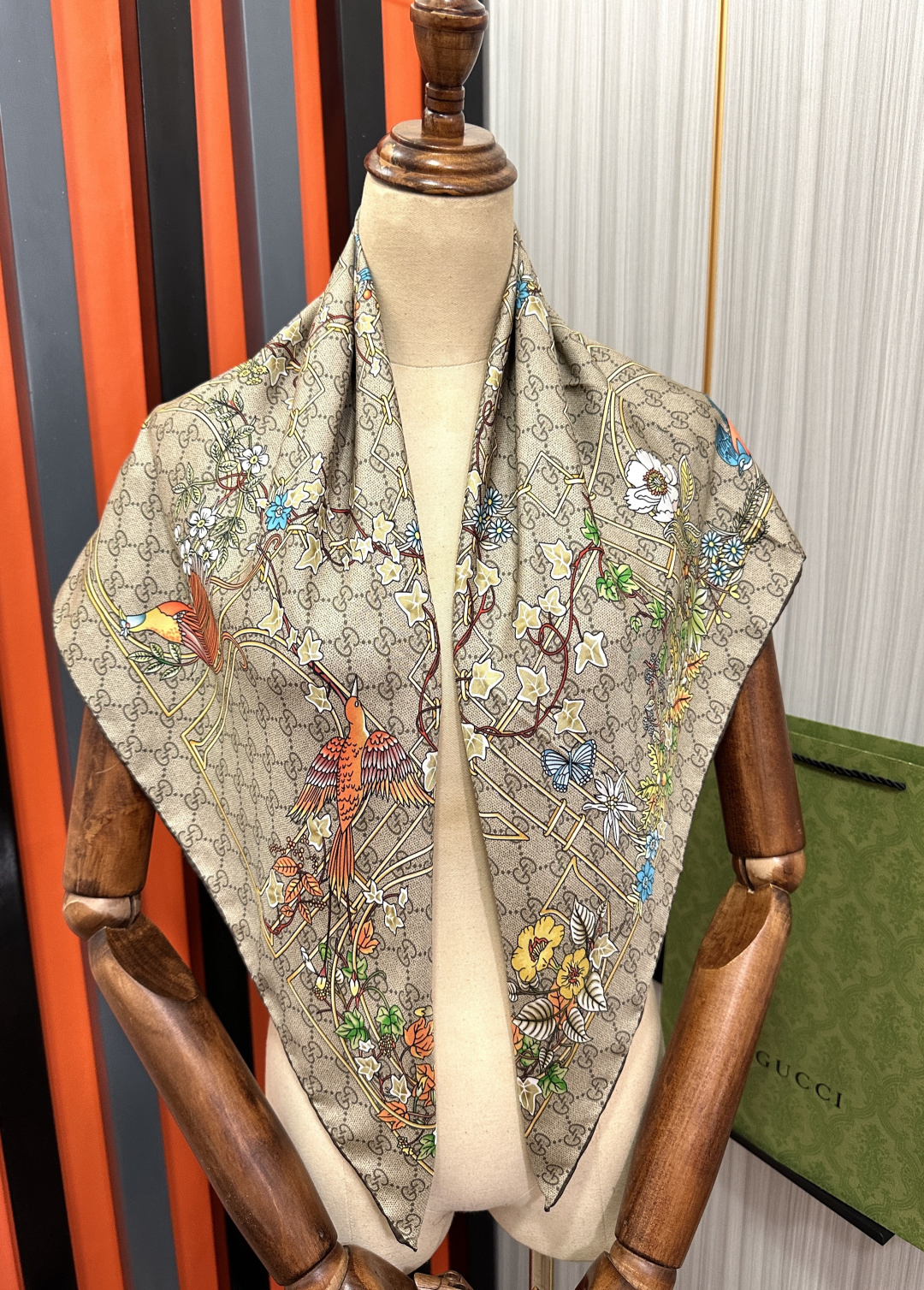 [TOP] GUCCI Silk Scarf 90x90cm - Brown - 711 Luxury