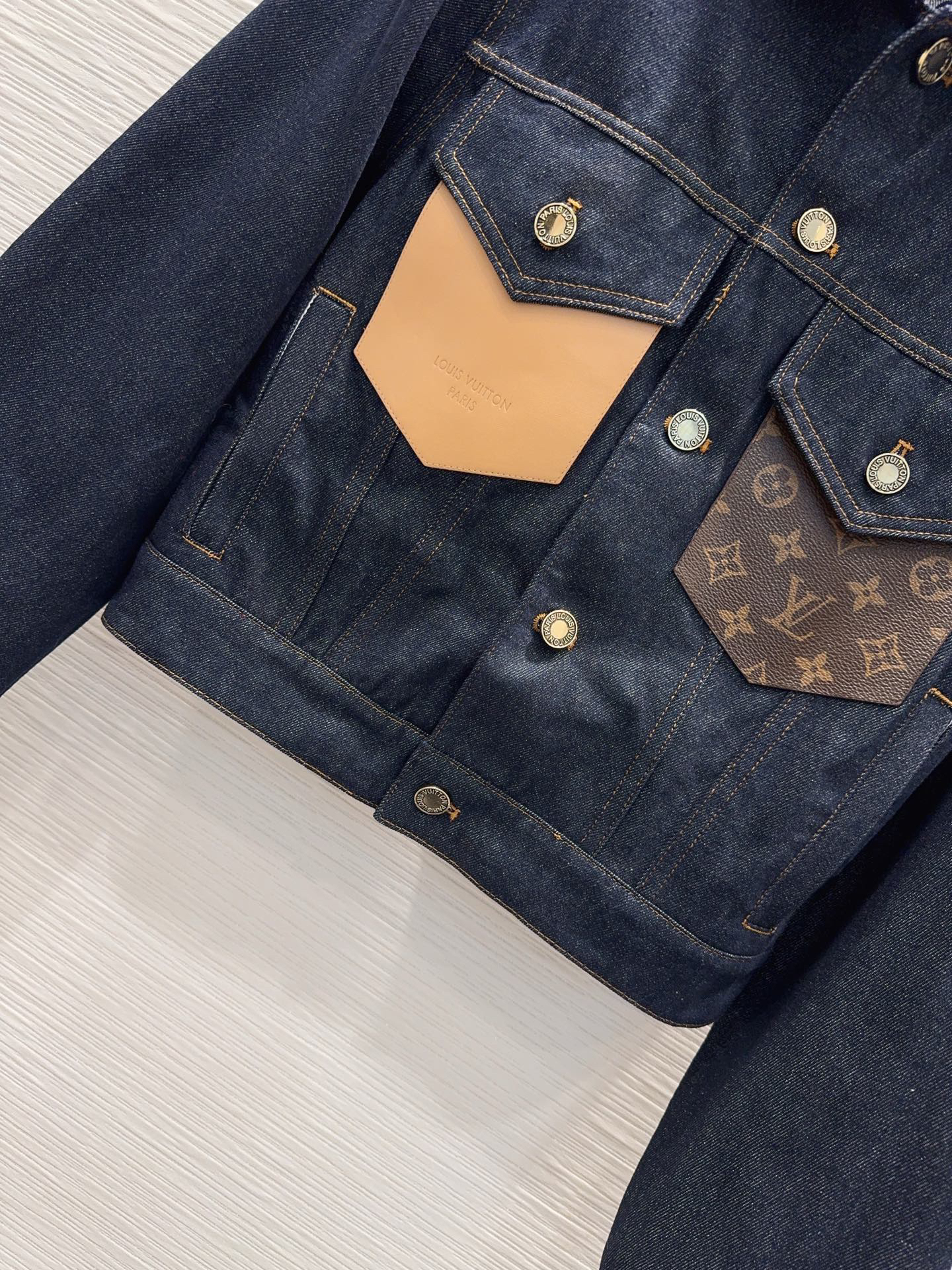 [TOP] Louis Vuitton LV Denim Jacket - Blue