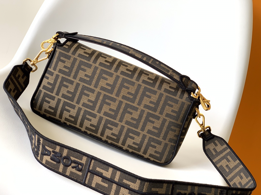 [TOP] FENDI Baguette Bag 26x15x5cm - Brown - 711 Luxury
