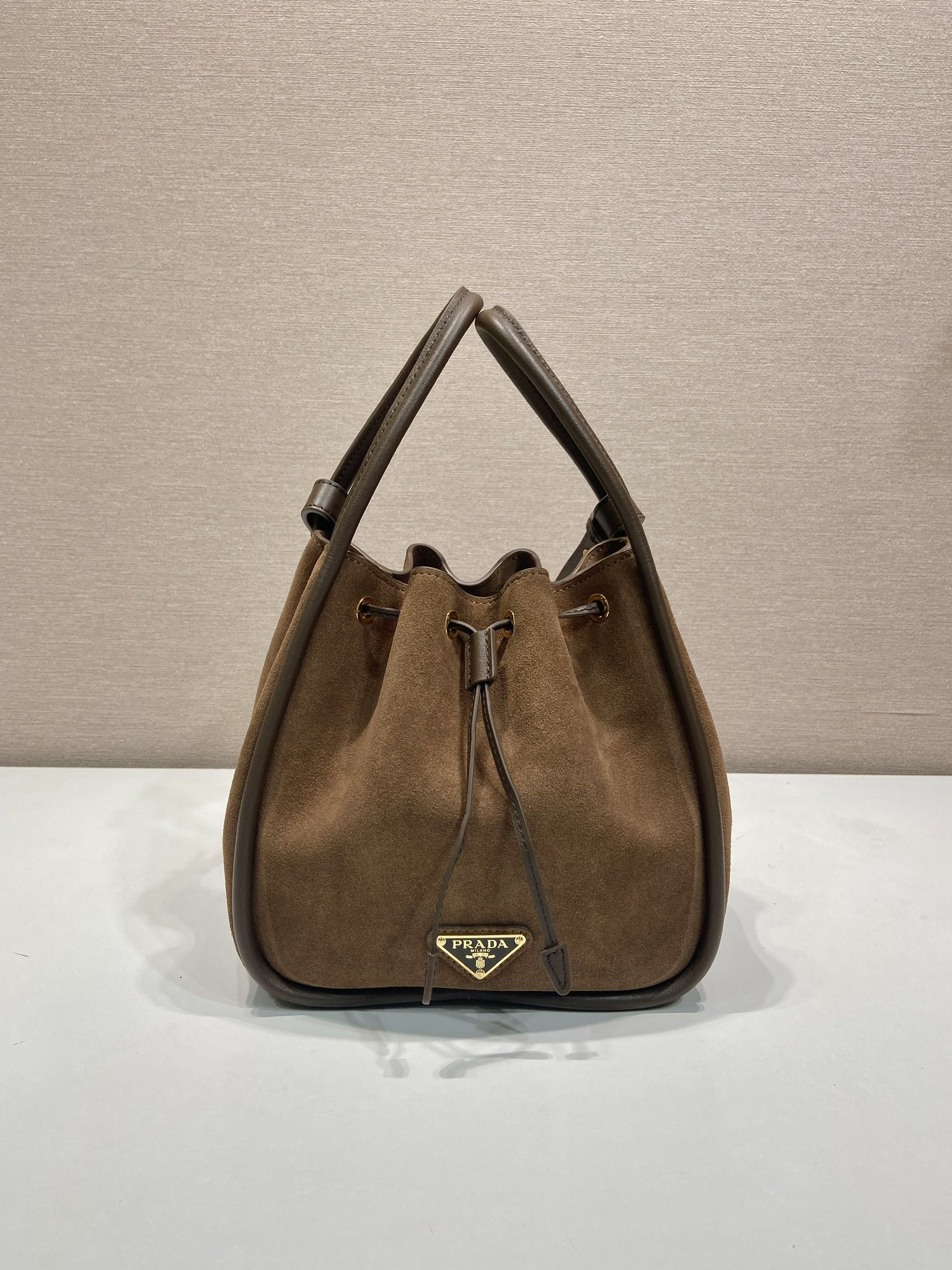 [TOP] PRADA Bucket Bag 22x21x10.5cm - Brown
