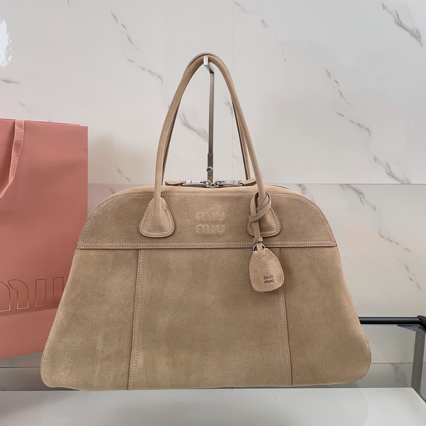 [TOP] Miu Miu Vivant Handbag 50X30.5X13CM - Khaki - 711 Luxury