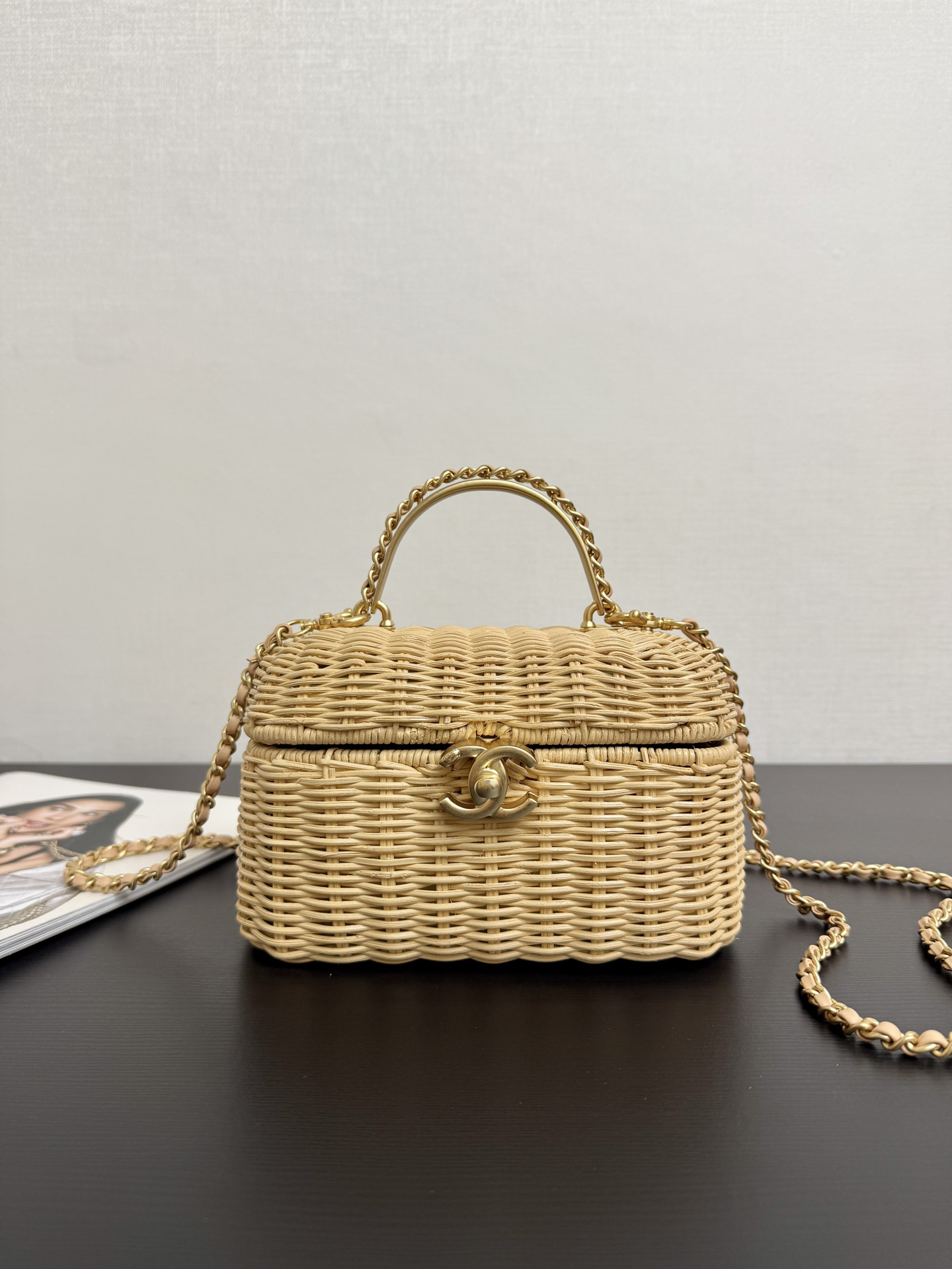 [TOP] CHANEL Bamboo Woven Handle Bag 20x11x12cm - 711 Luxury