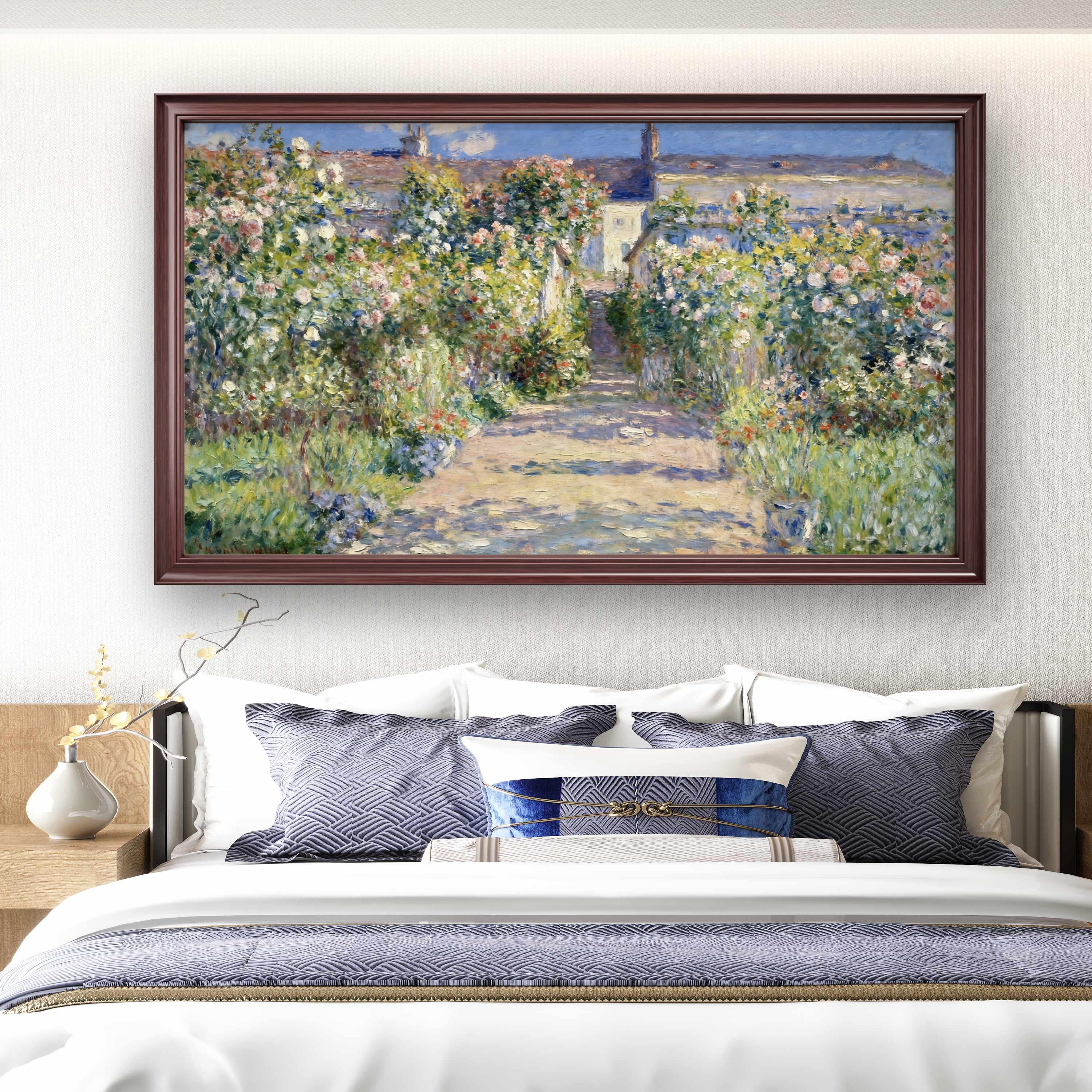 Natural Flowers and Grass