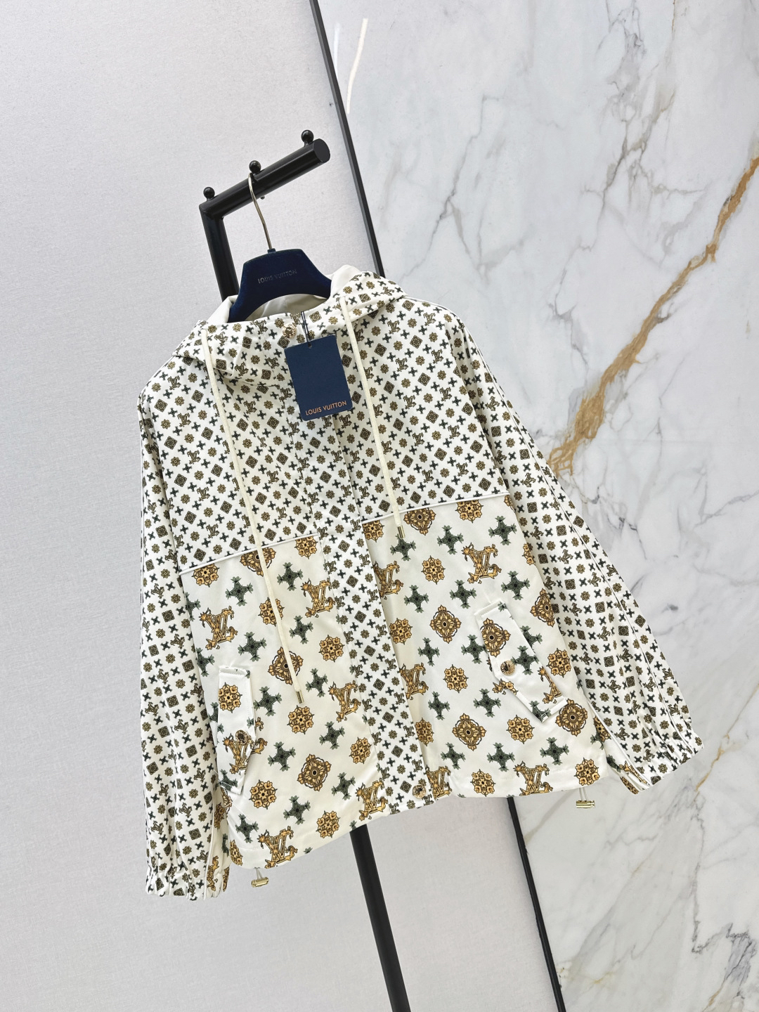 [TOP] Louis Vuitton LV Hooded Zip-Up Monogram Trench Coat - White