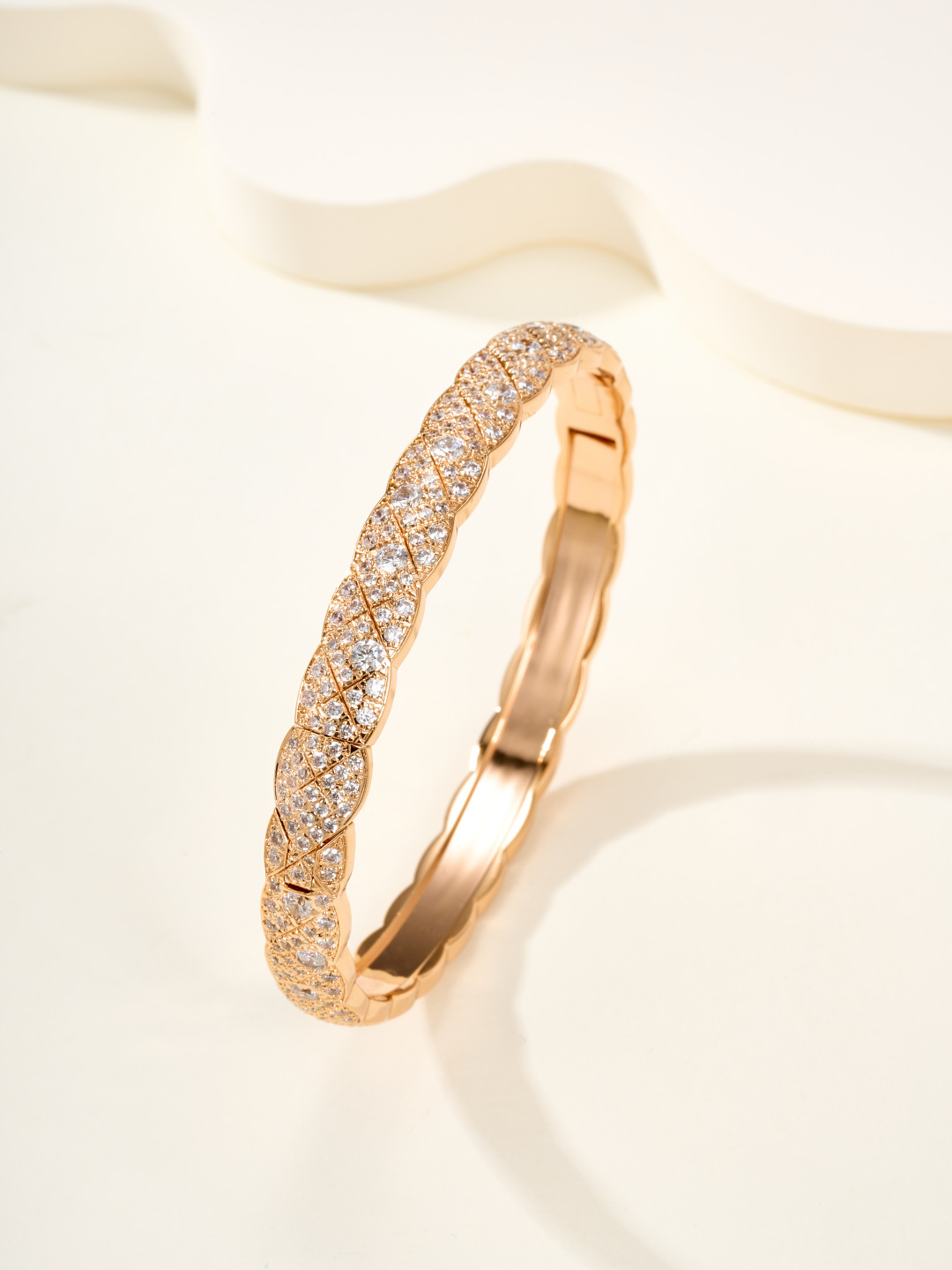 Chanel beige Jewelry CHANEL Coco Crush bracelet BEIGE GOLD Diamond J13651 #394370 View 2 | Nigo Office