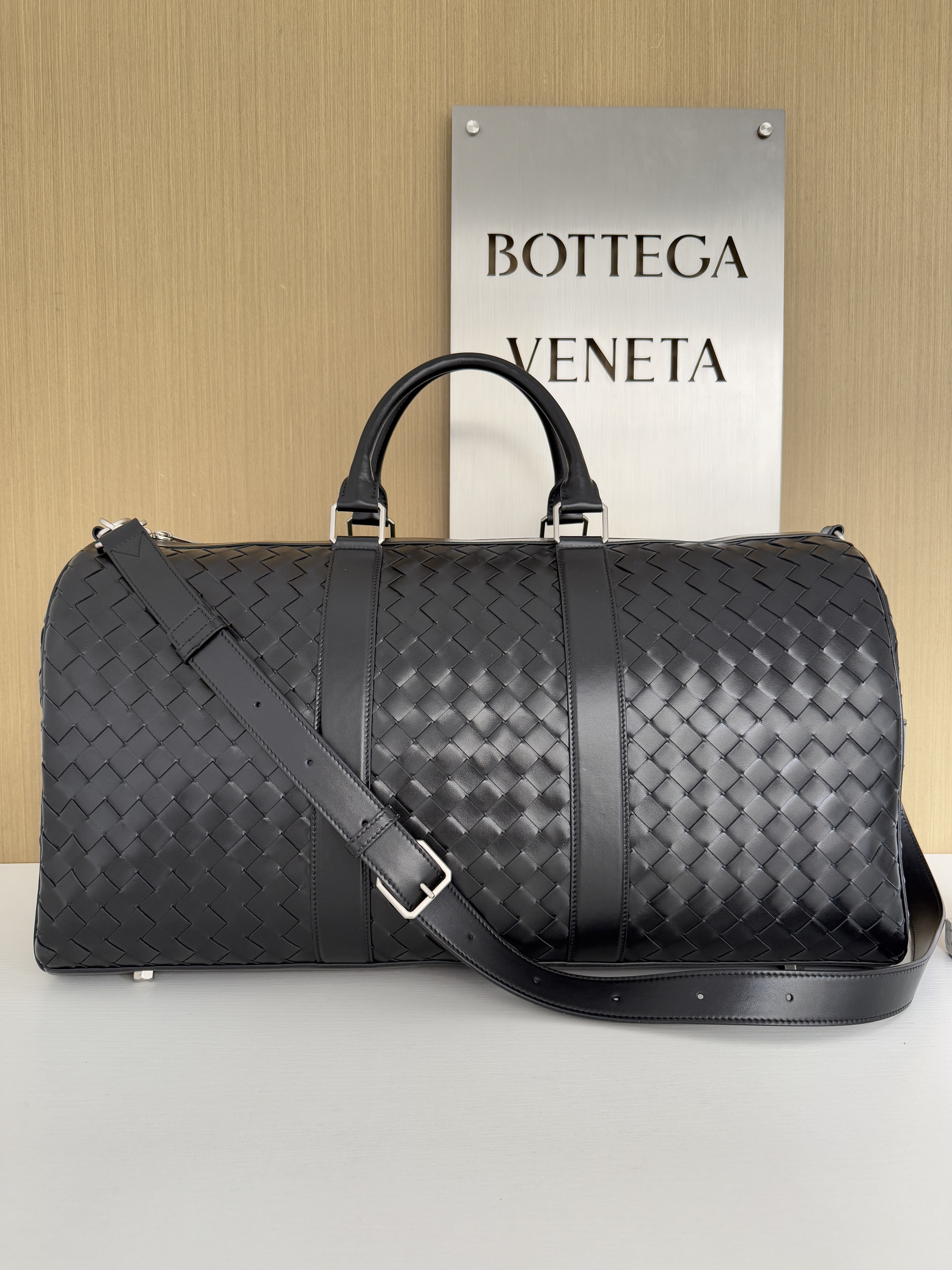 Bottega Veneta Bag Bottega Veneta Intrecciato Duffle in Fondant #394323 View 2 | Nigo Office