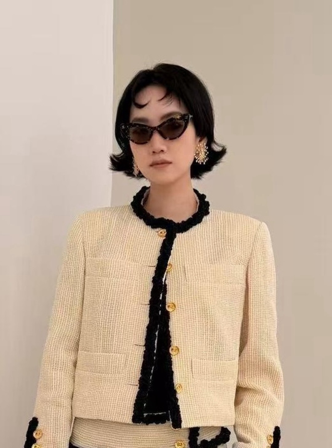 [TOP] CHANEL Earrings - Gold