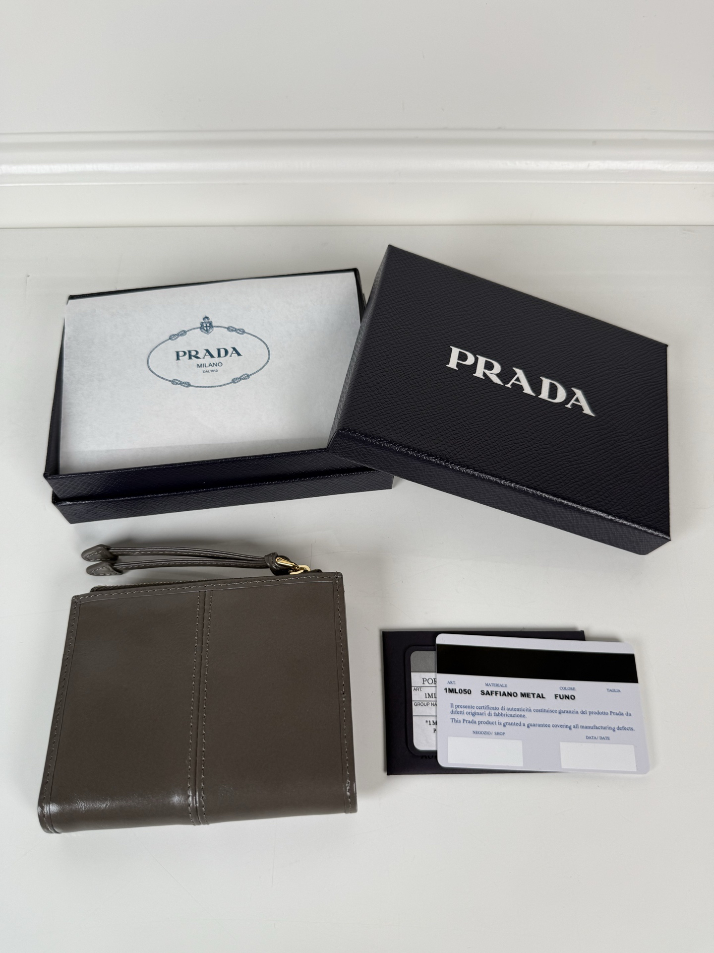 [TOP] PRADA Short Wallet 11.5*9.5cm - Dark Grey - 711 Luxury