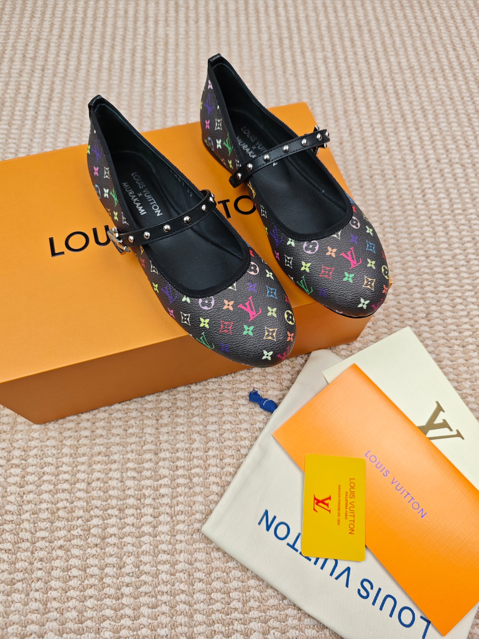 [TOP] Louis Vuitton LV Flat Shoes - Black - 711 Luxury