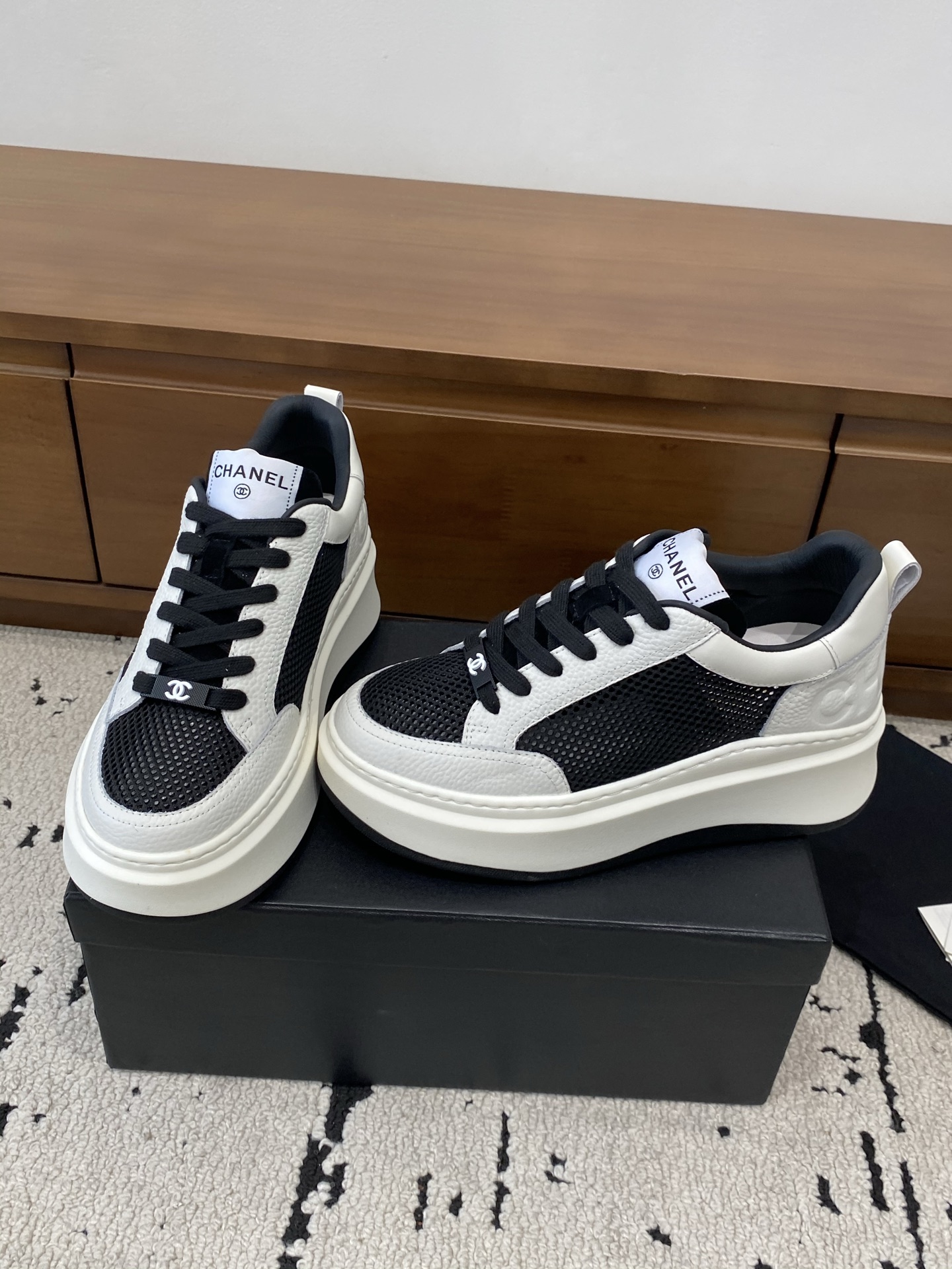 [TOP] CHANEL Casual Shoes - Black and White - 711 Luxury