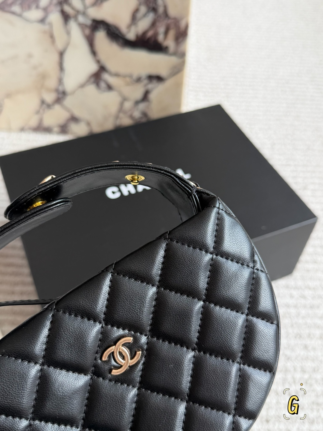 Chanel 23c Hula Hoop Black Quilted Leather Handbag with Gold-Tone Hardware (Replica)