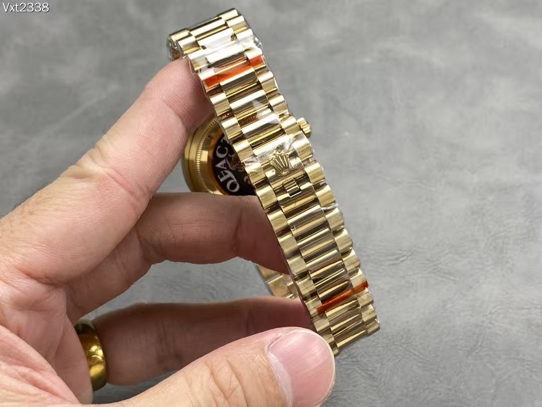 [TOP] ROLEX Watch 40mm - Green and Gold - 711 Luxury