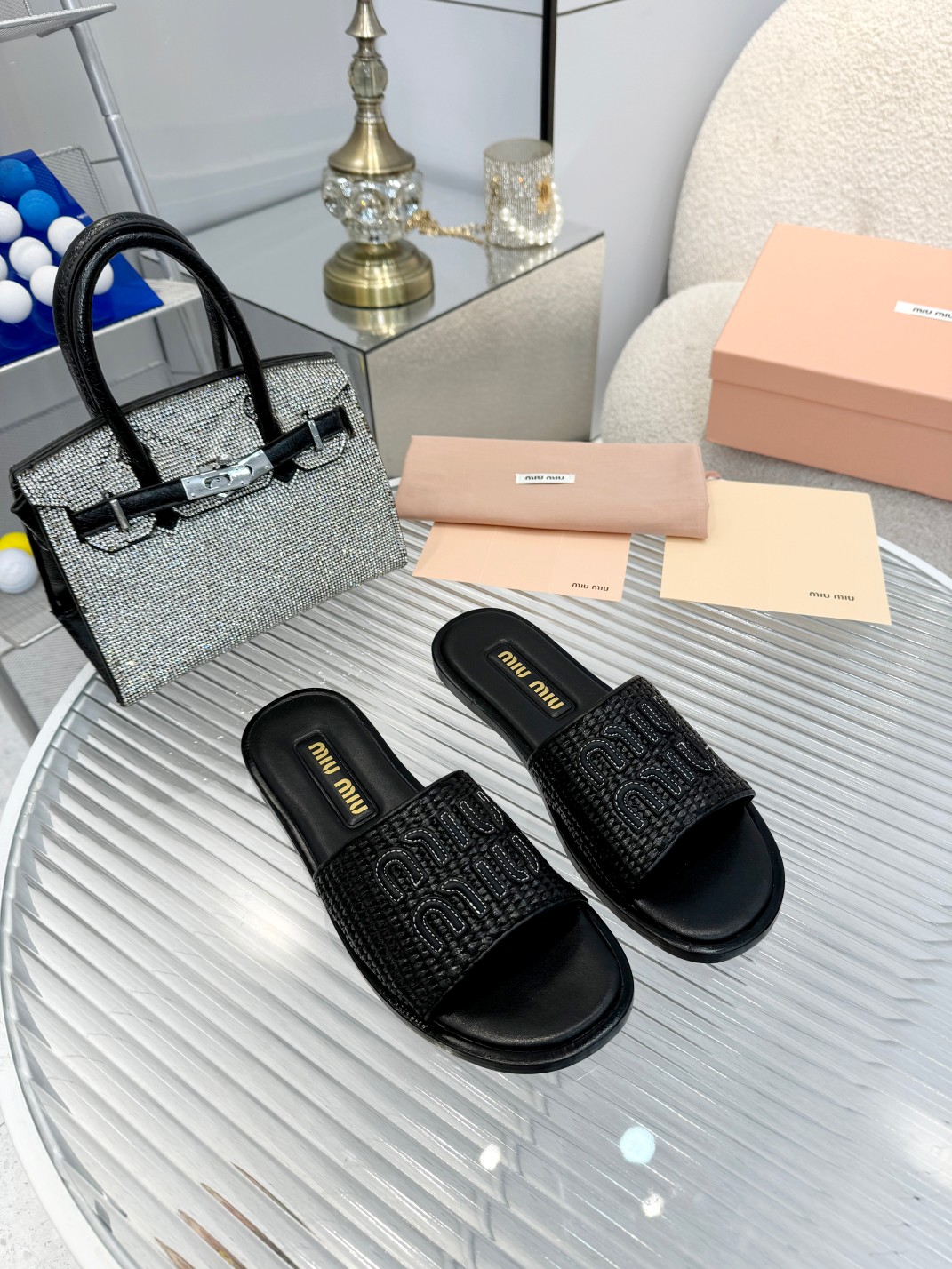 [TOP] Miu Miu Slippers - Black - 711 Luxury