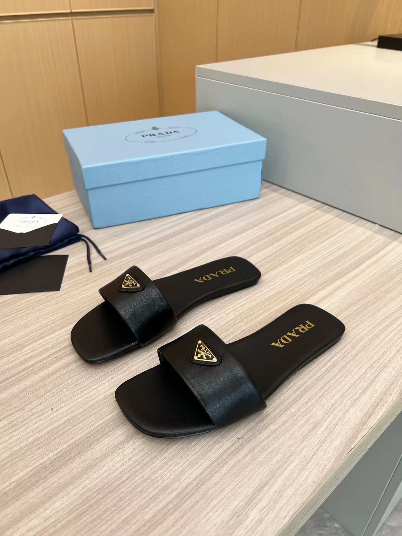 [TOP] PRADA Slippers - Black