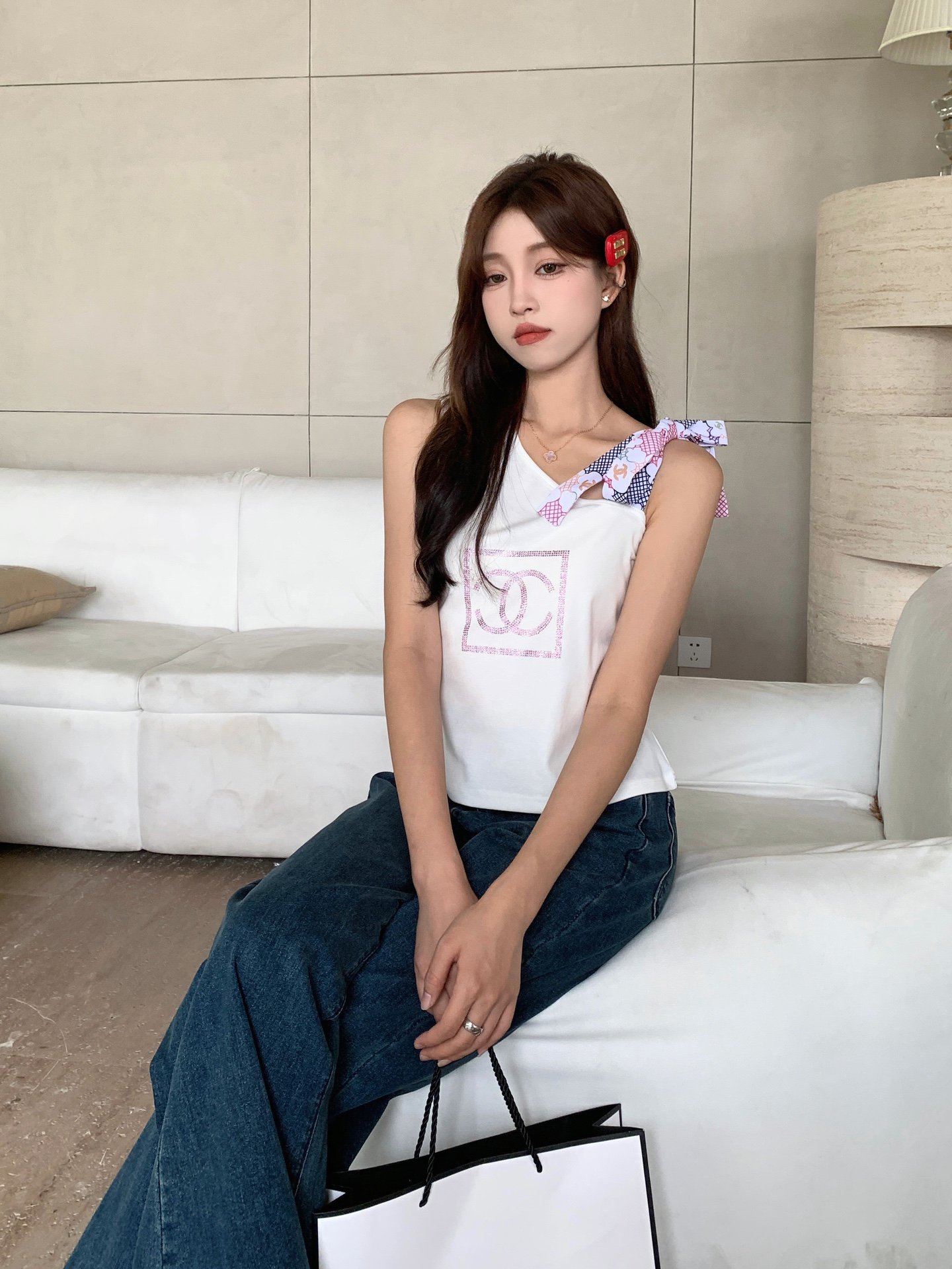 [TOP] CHANEL Vest - White