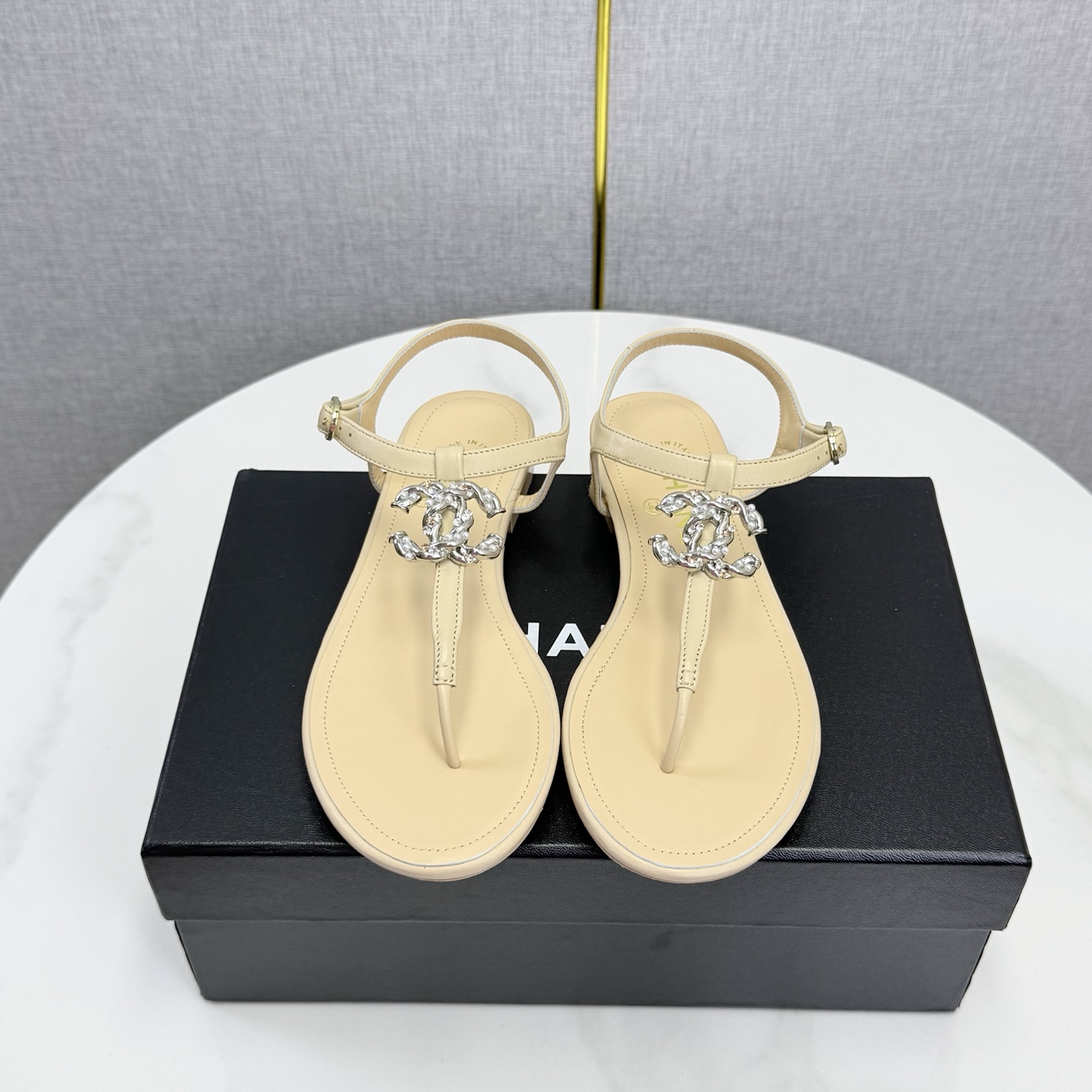 [TOP] CHANEL Sandals - Apricot - 711 Luxury