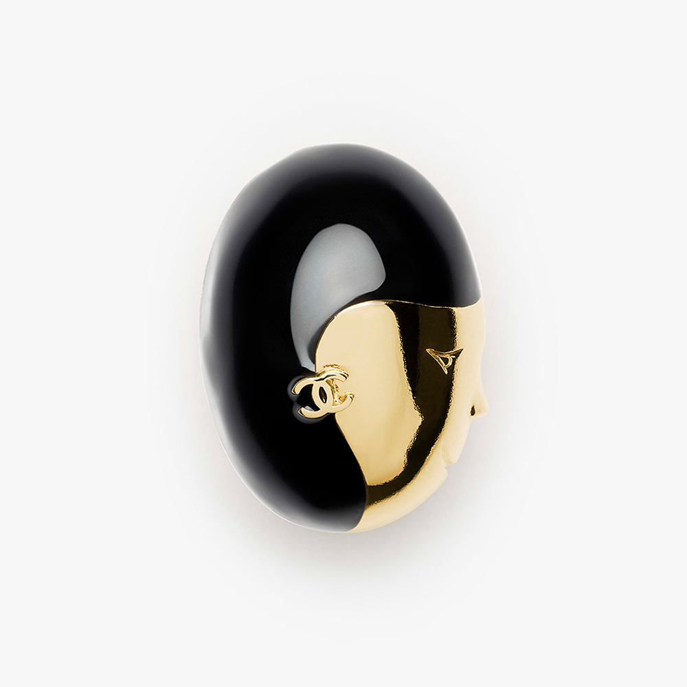 Chanel black Jewelry CHANEL Black Resin Gold Metal Brooch #390607 | Nigo Office
