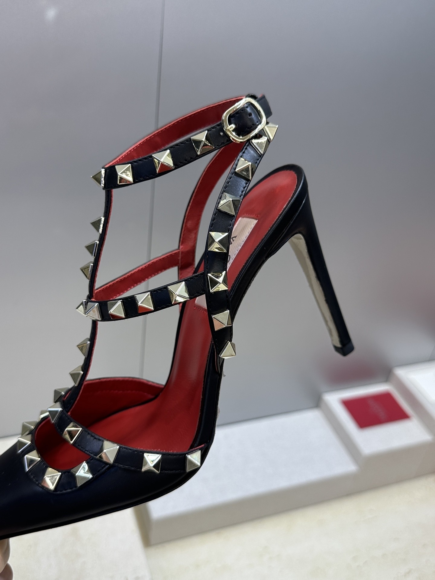 [TOP] VALENTINO High Heels Shoes  - Black - 711 Luxury