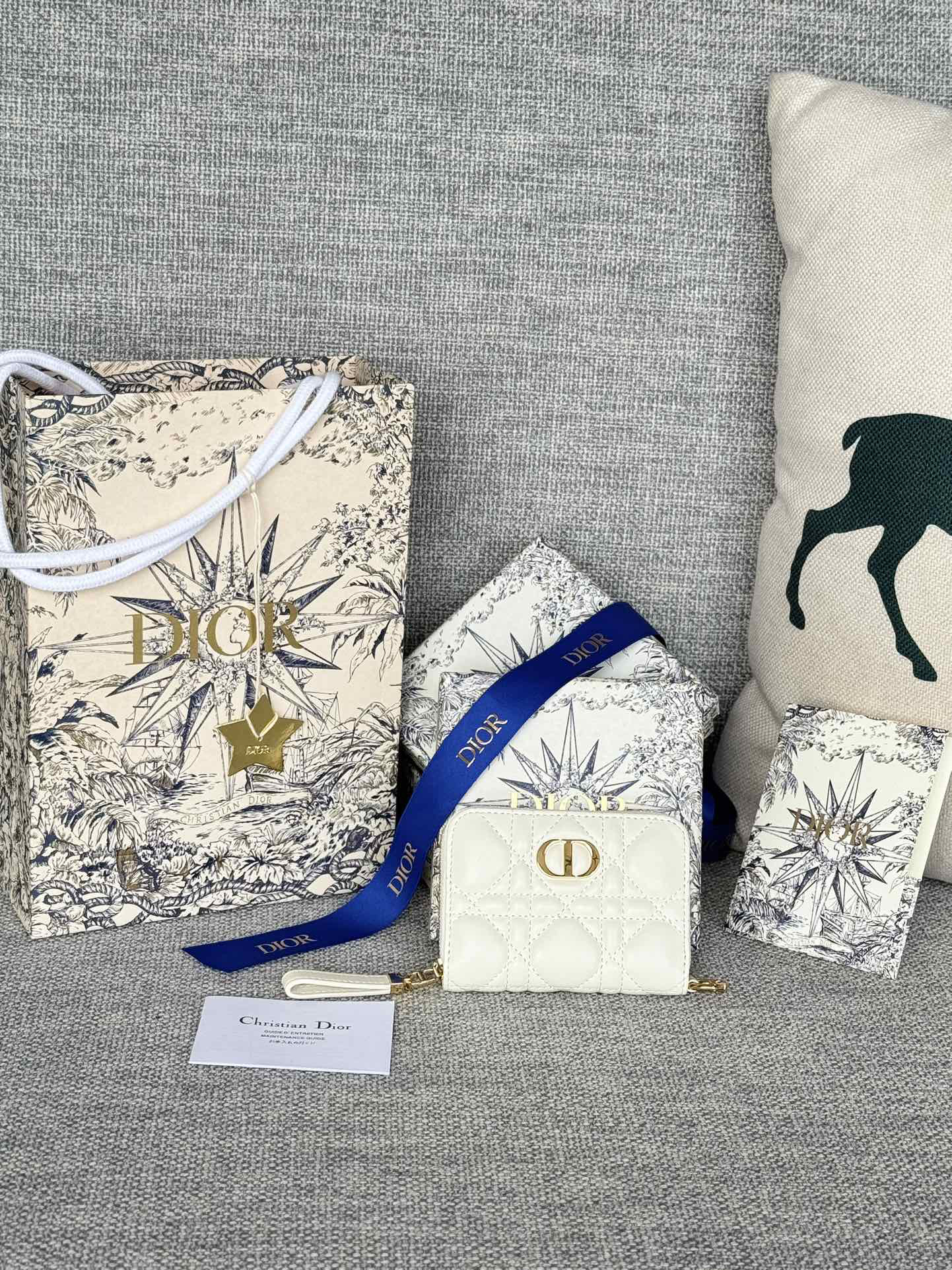 [TOP] Christian Dior Caro Card Holder 9x11cm - White - 711 Luxury