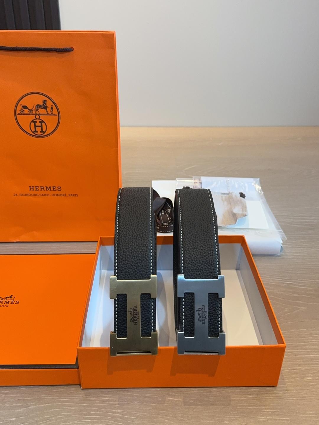 HERMES Reversible Leather Belt with Metal Buckle (Replica)