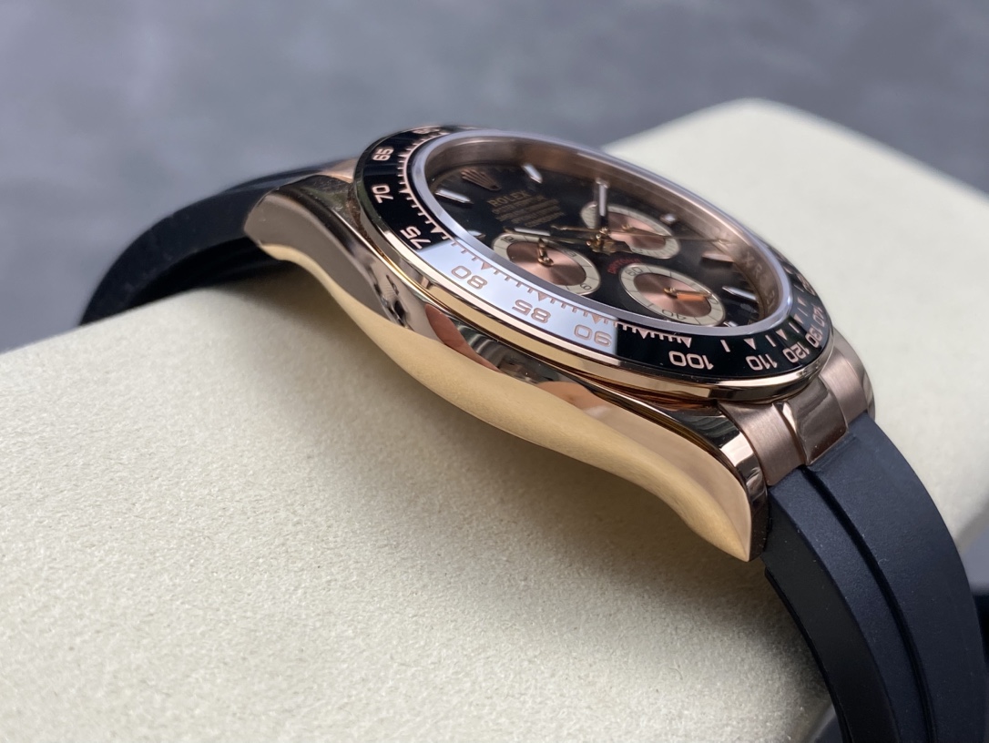 [TOP] ROLEX Men's Watch 40mm - Rose Gold