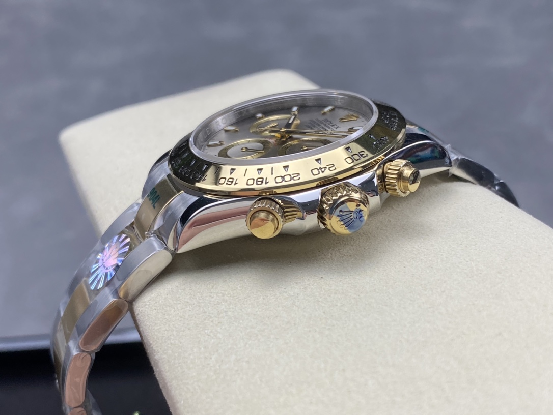 [TOP] ROLEX Men's Watch 40 mm - Gold