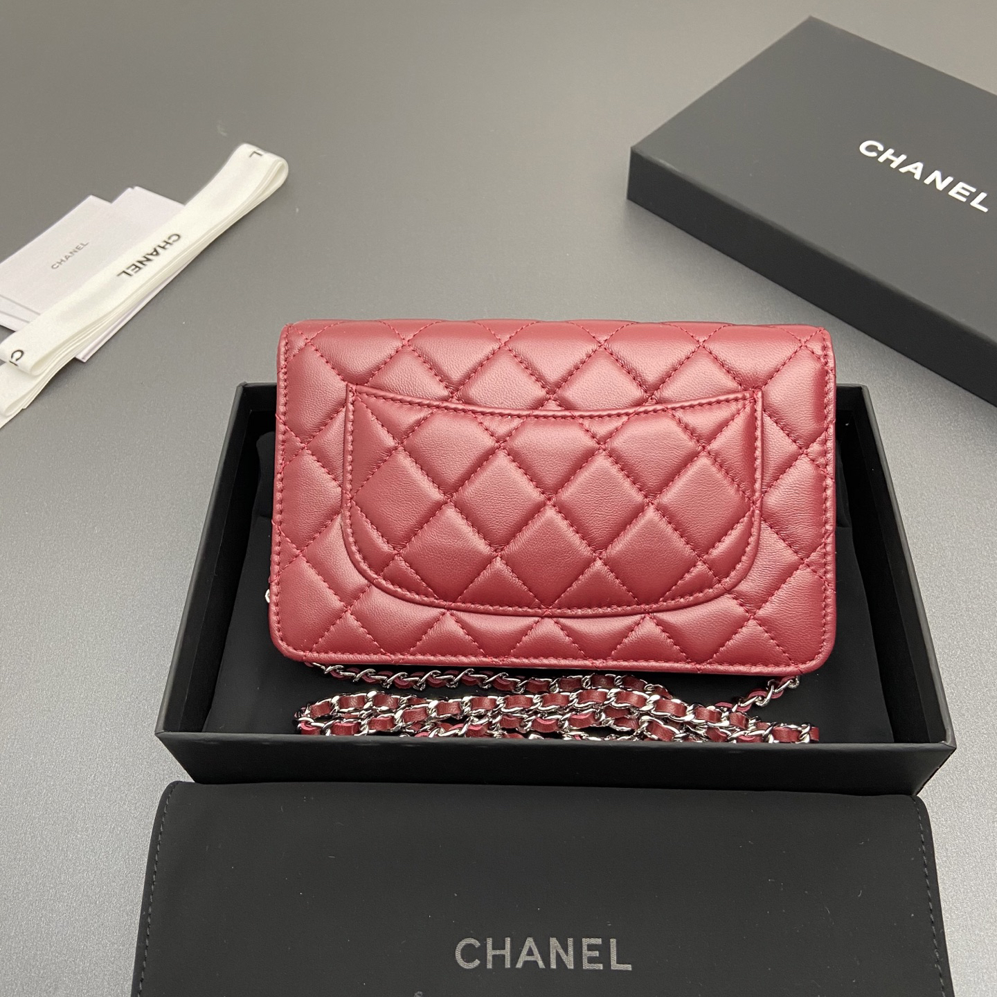 [TOP] CHANEL Woc Bag  - Red