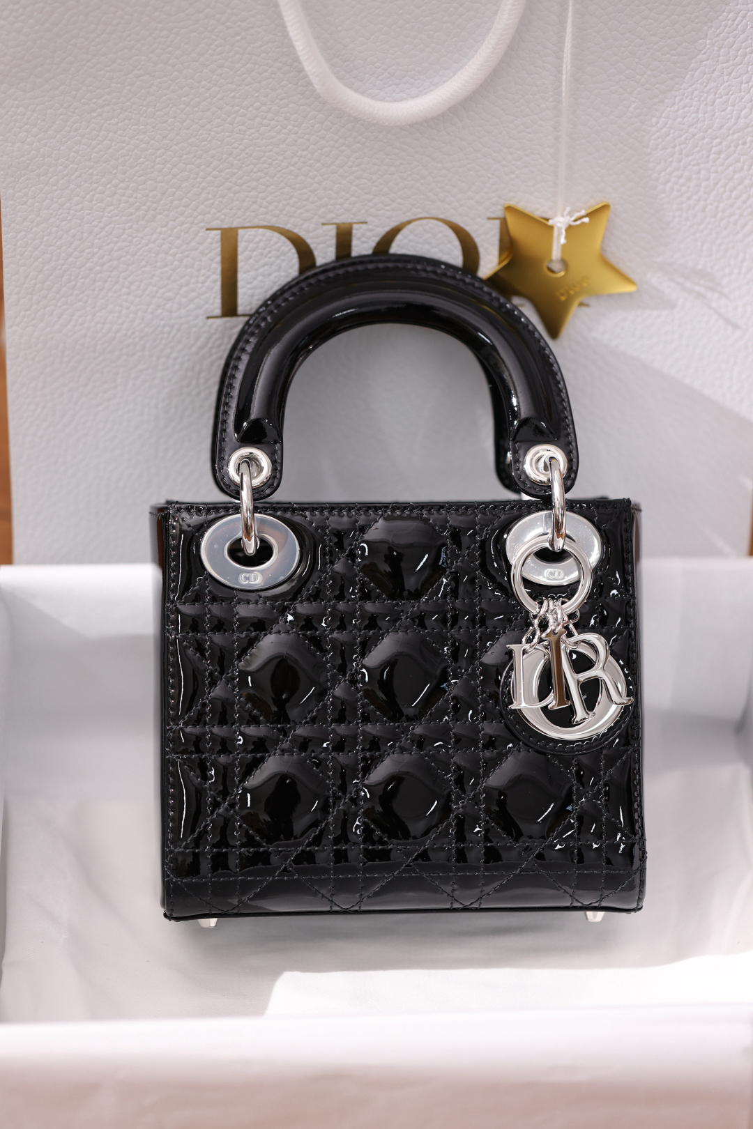 [TOP] Christian Dior Dior Lady Dior Bag Calfskin Patent 17x15x7cm - Black