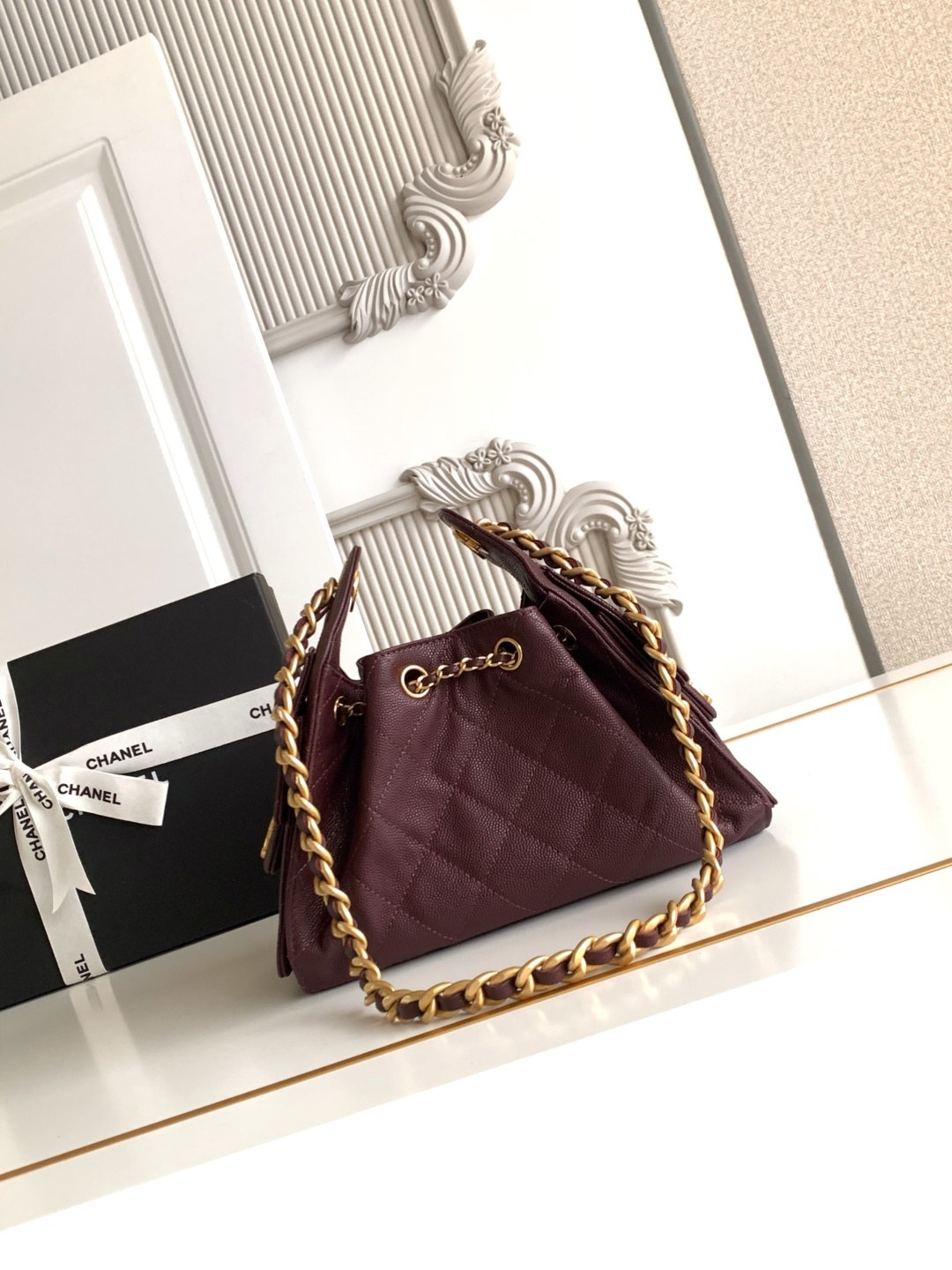 [TOP] CHANEL Mini Hobo Bag 20x22x12.5CM - Claret
