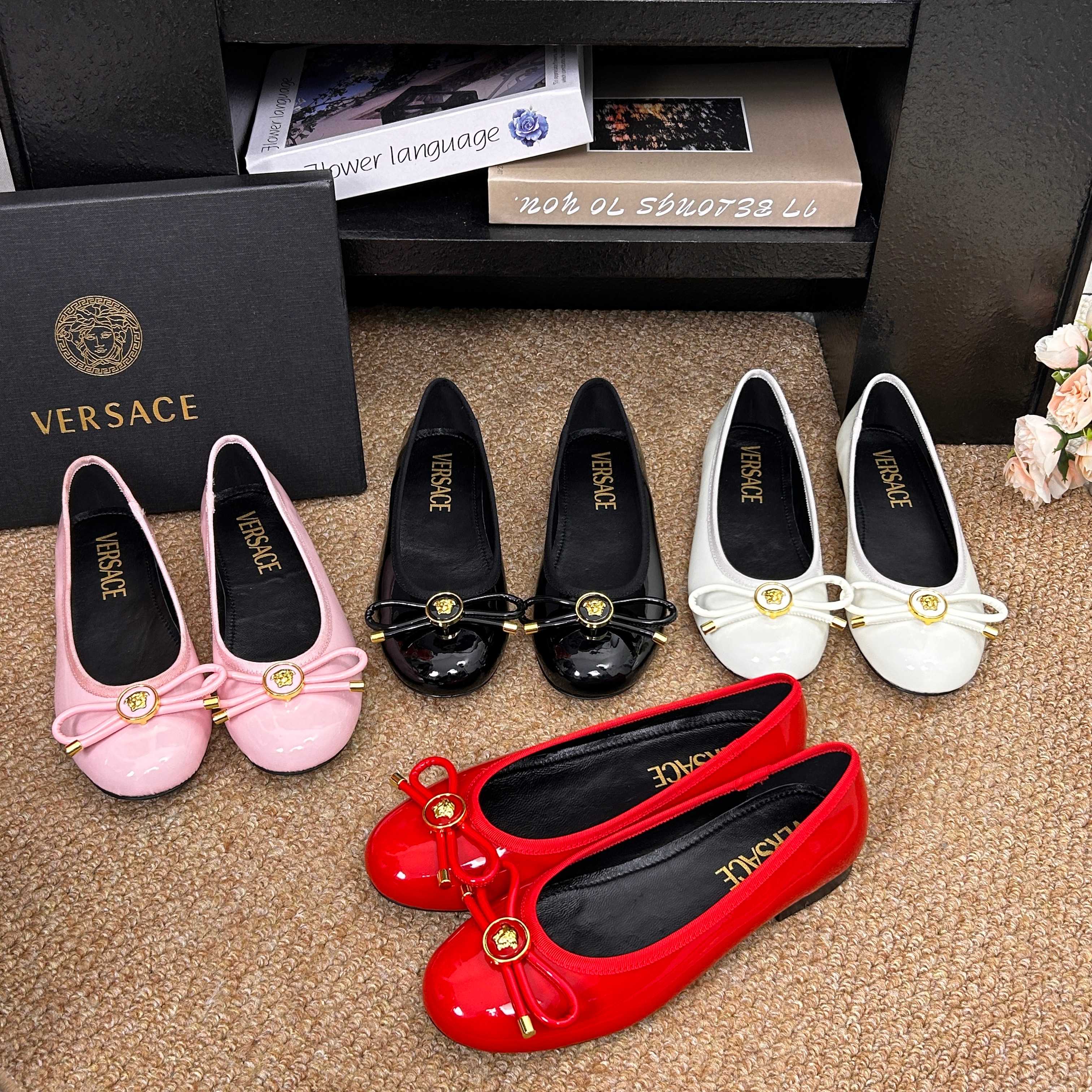 [TOP] VERSACE Flat Shoes - 4 Colors