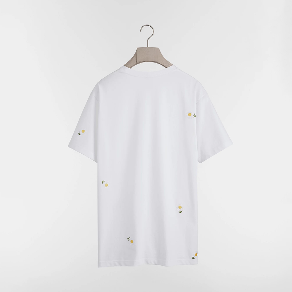 Dior white Clothing DIOR T-Shirt with Daisy Embroidery, Relaxed Fit White Cotton Jersey View 2 | Nigo Office
