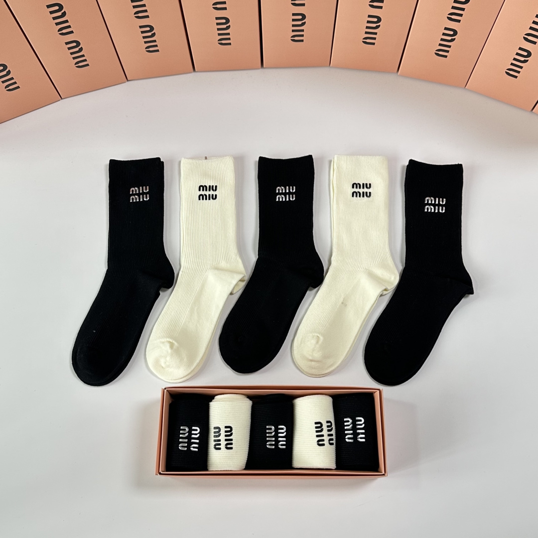 [TOP] Miu Miu Socks - 5 Pieces as a Set - 711 Luxury
