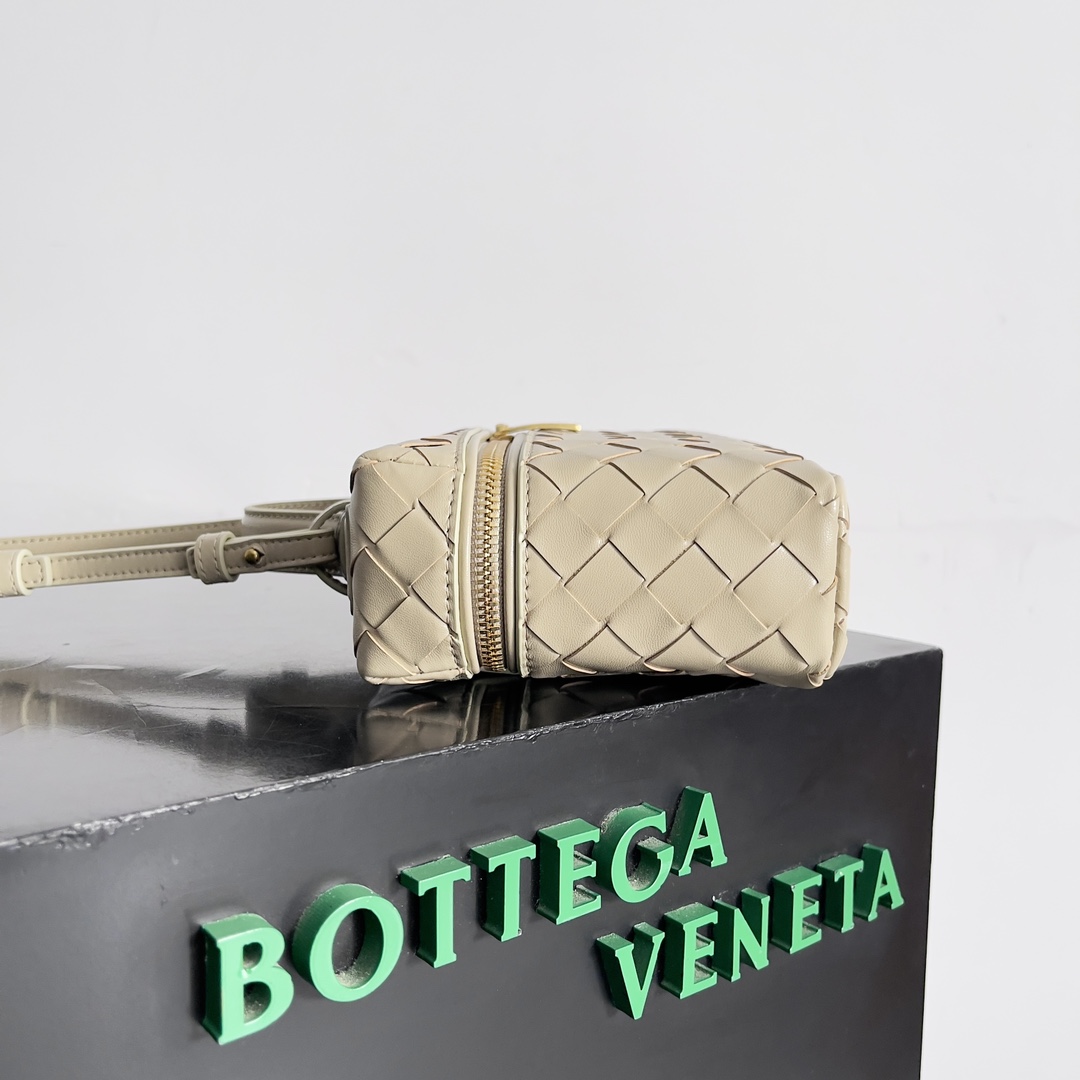 Bottega Veneta