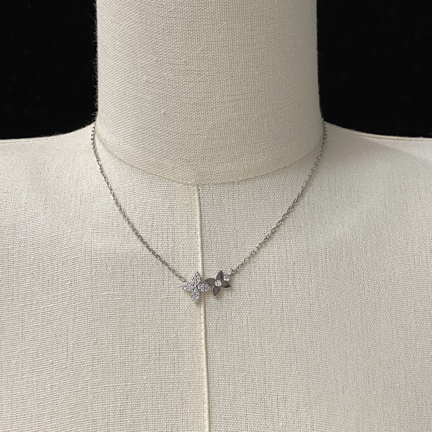 [TOP] Louis Vuitton LV Necklace - 2 Color - 711 Luxury